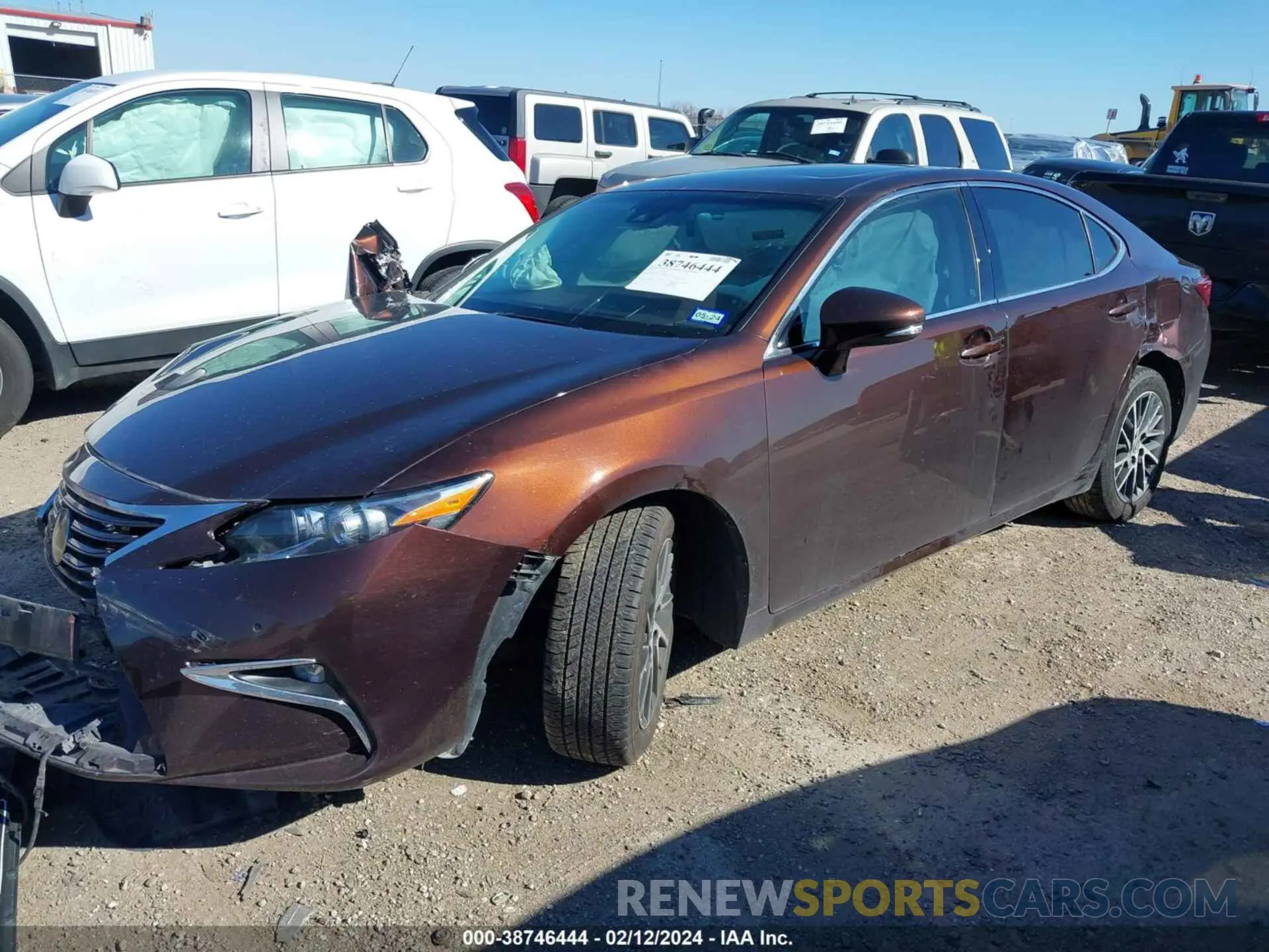 2 fotografías del automóvil dañado 58ABK1GG6JU086991 LEXUS ES 350 2018