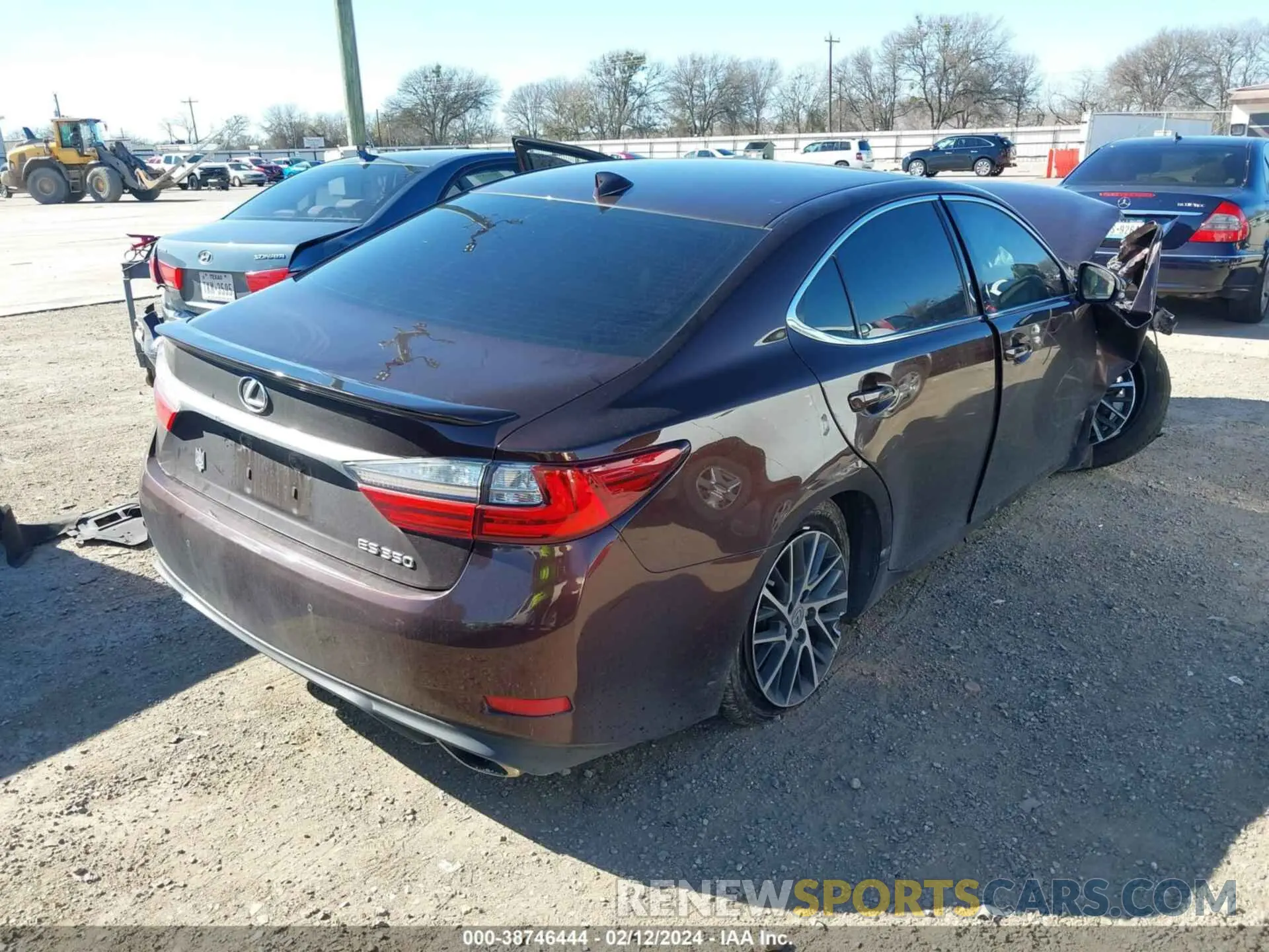 4 fotografías del automóvil dañado 58ABK1GG6JU086991 LEXUS ES 350 2018