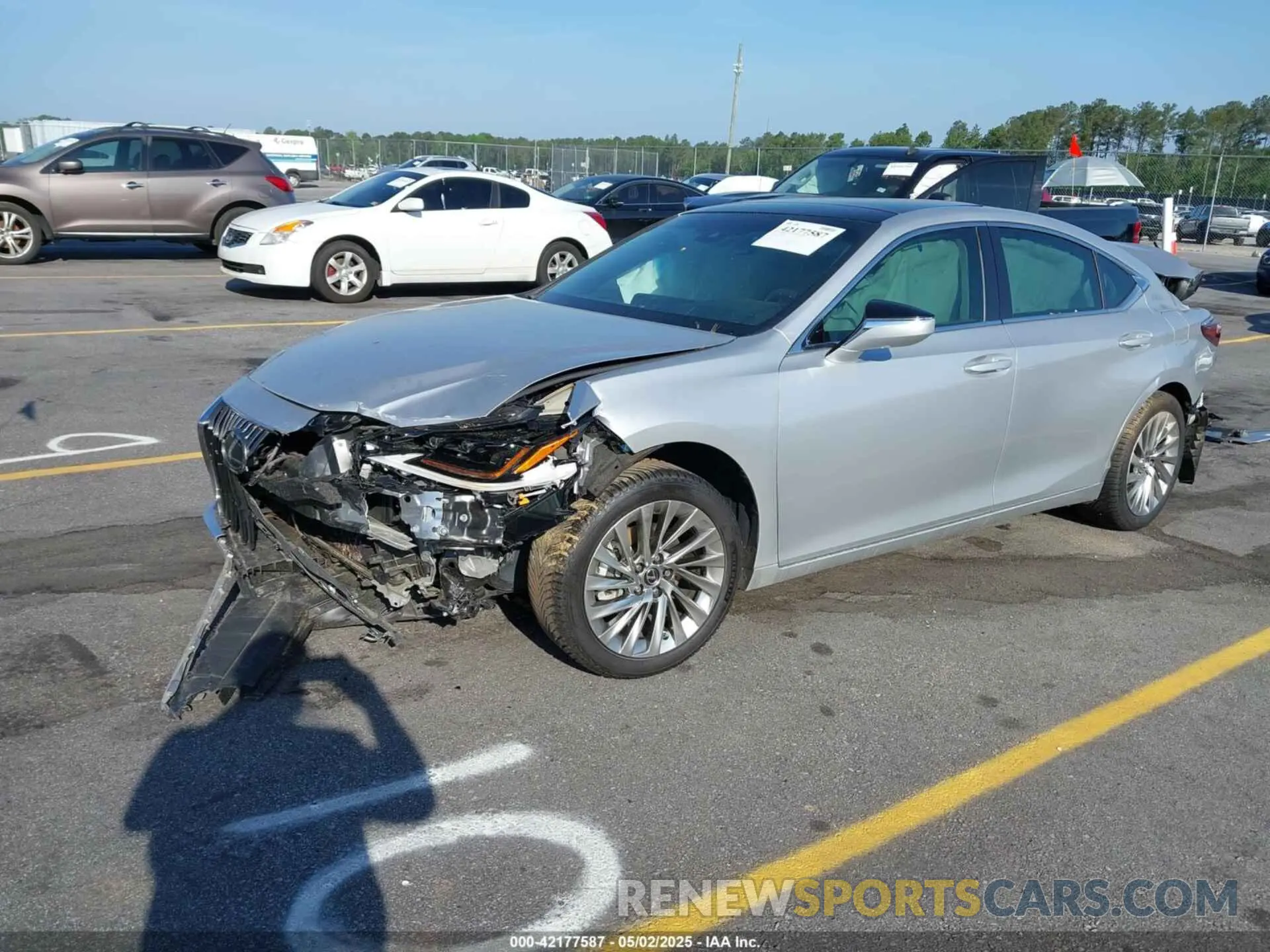 2 fotografías del automóvil dañado 58ABZ1B10KU023305 LEXUS ES 350 2019