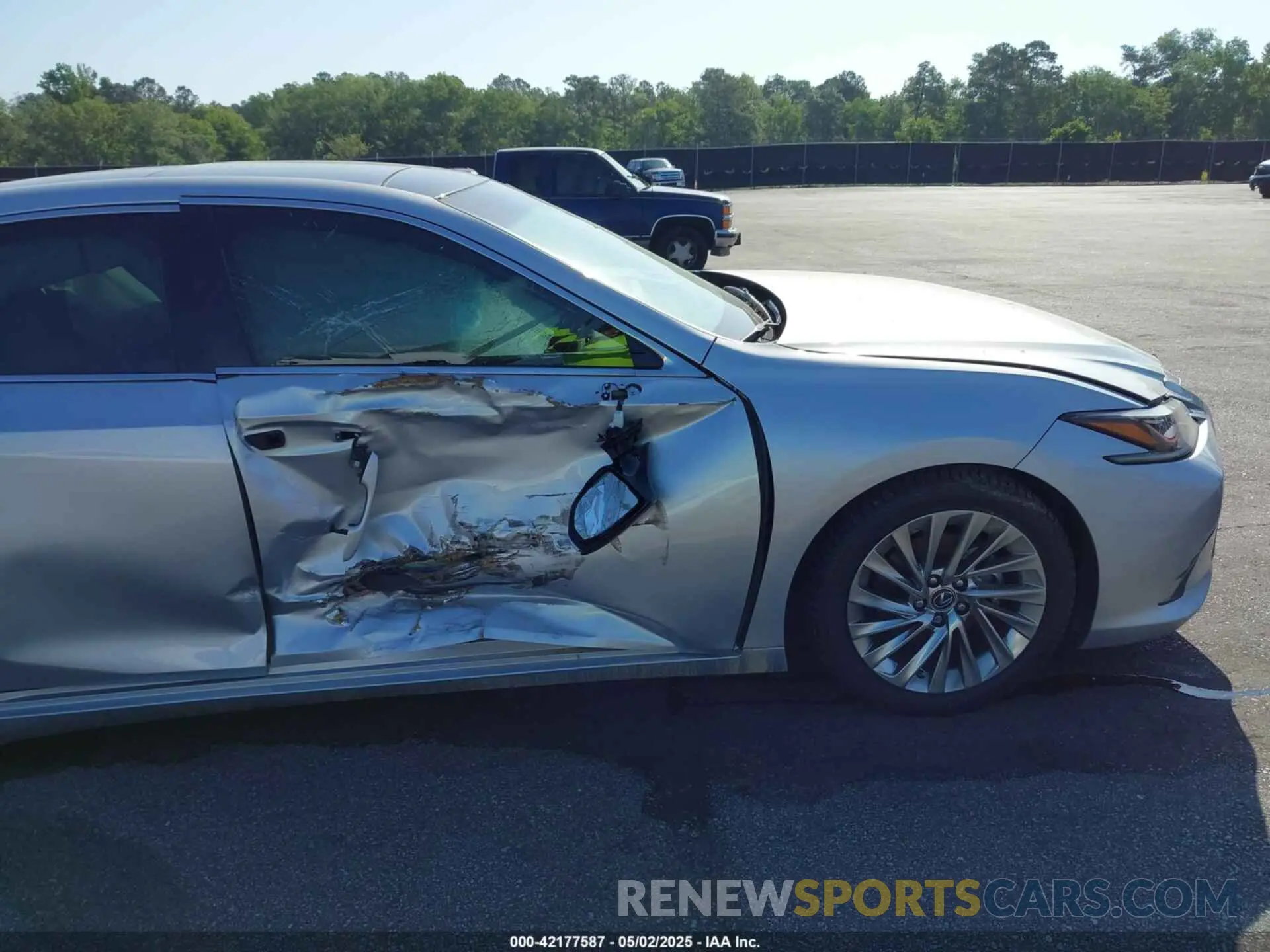 22 fotografías del automóvil dañado 58ABZ1B10KU023305 LEXUS ES 350 2019