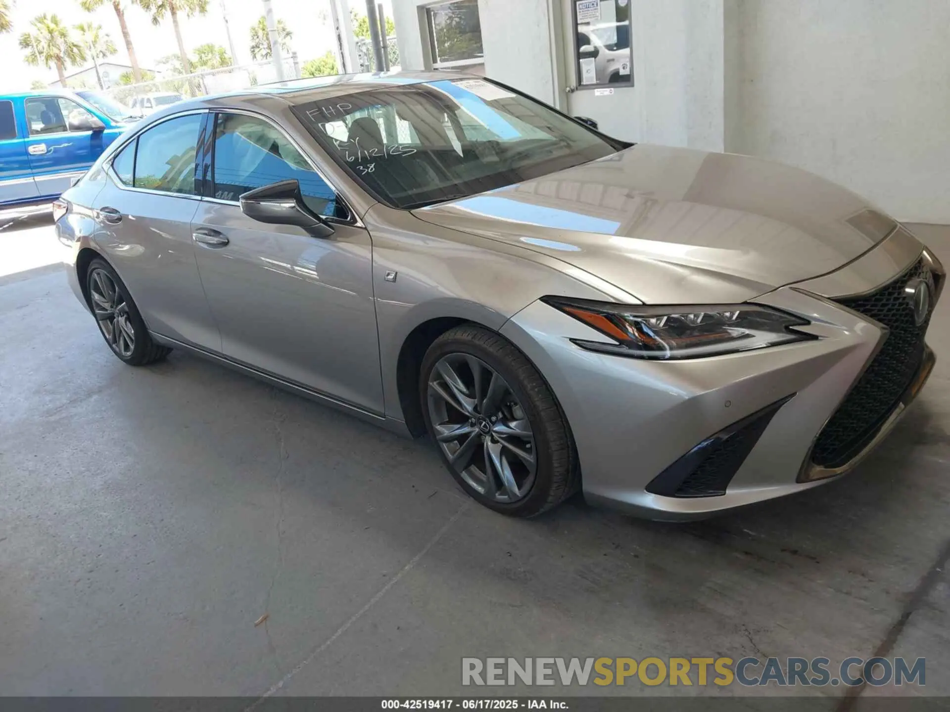 1 fotografías del automóvil dañado 58ABZ1B10KU033087 LEXUS ES 350 2019