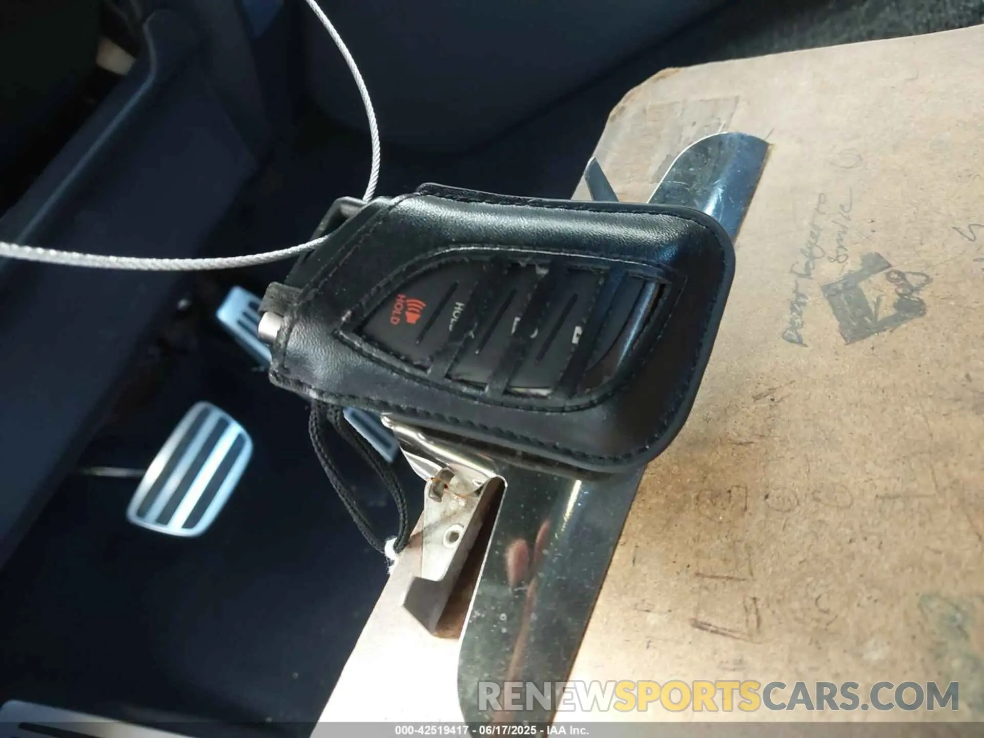 11 fotografías del automóvil dañado 58ABZ1B10KU033087 LEXUS ES 350 2019