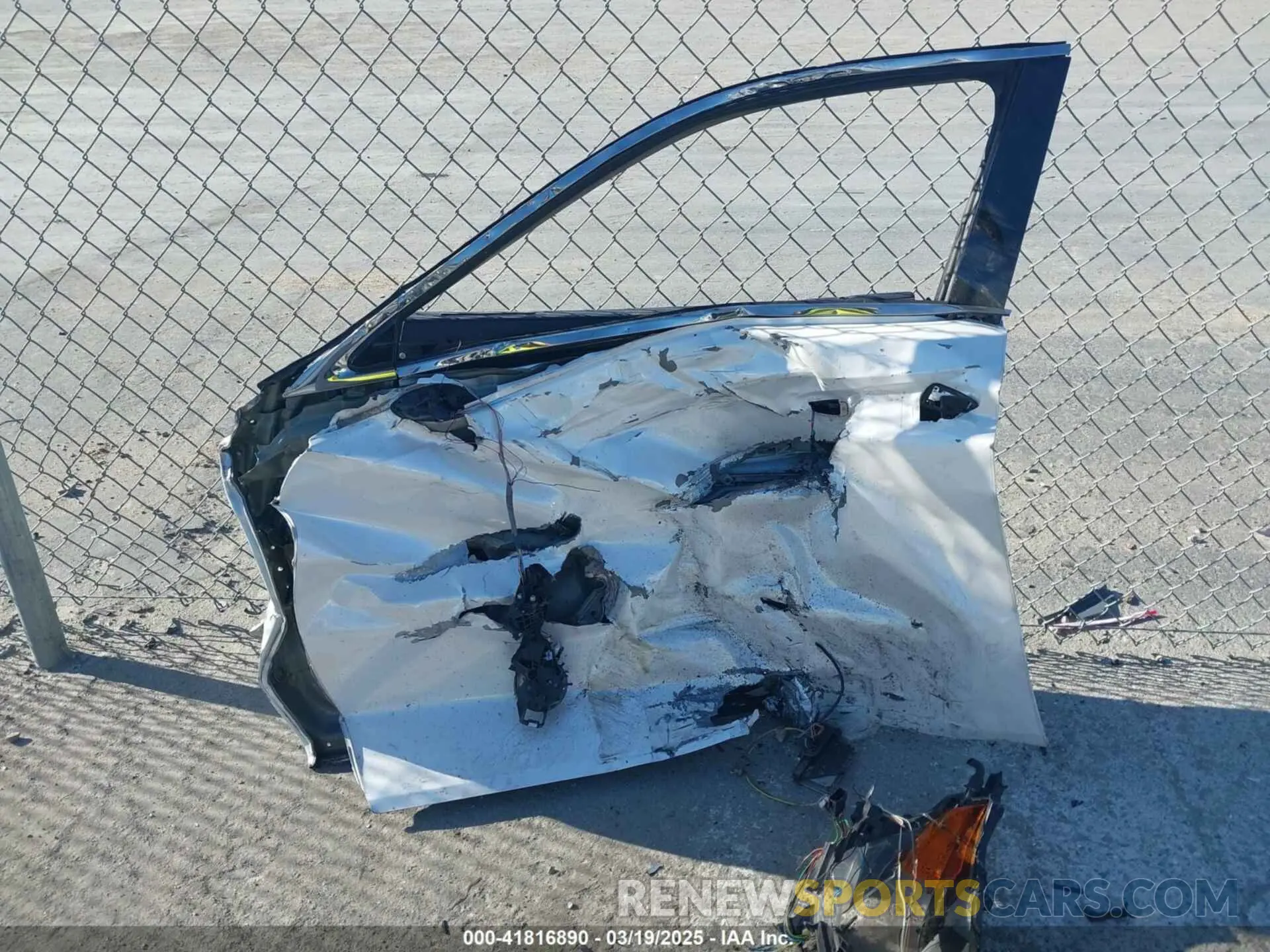 12 fotografías del automóvil dañado 58ABZ1B11KU019473 LEXUS ES 350 2019
