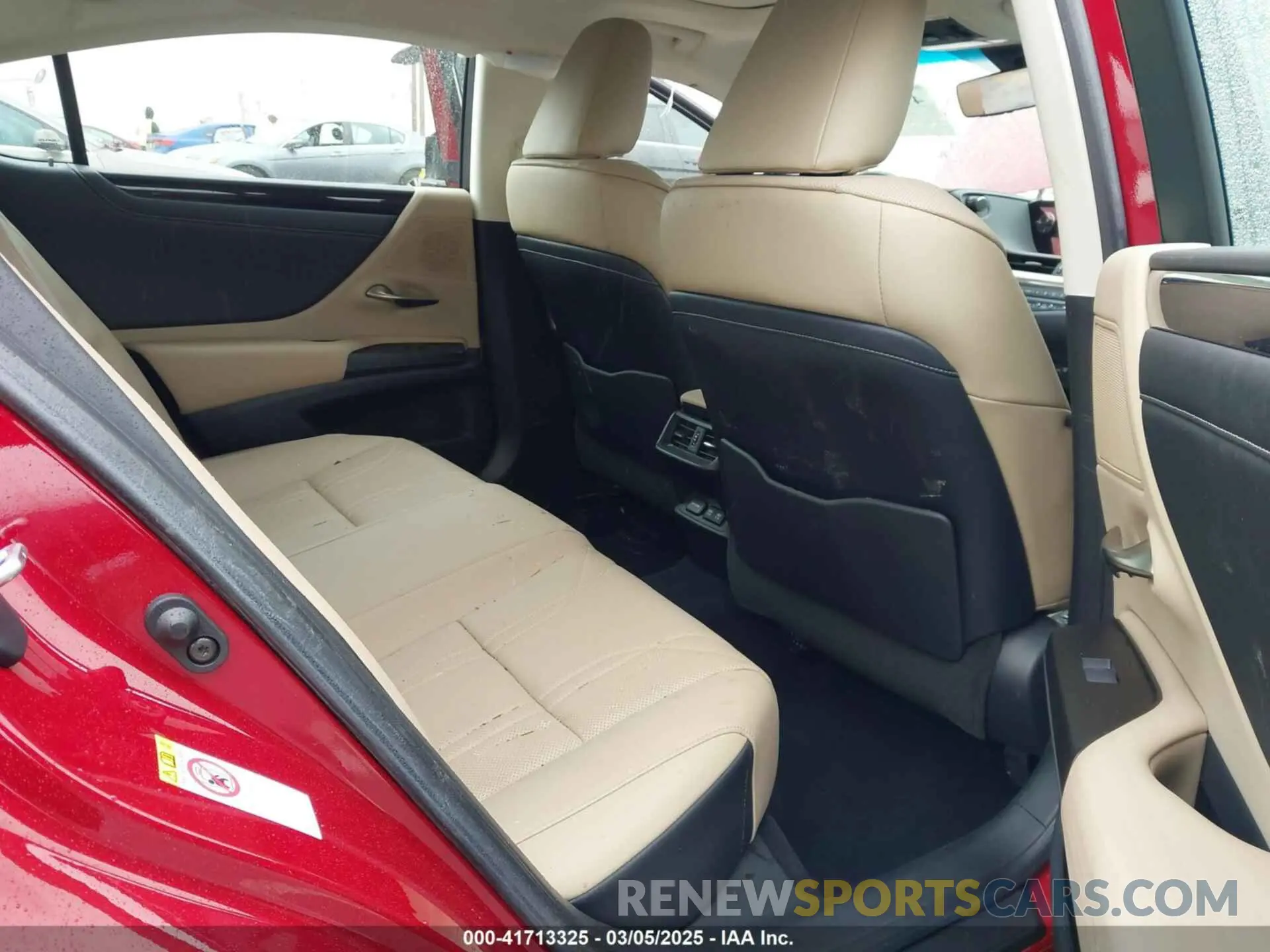 8 fotografías del automóvil dañado 58ABZ1B11KU023524 LEXUS ES 350 2019