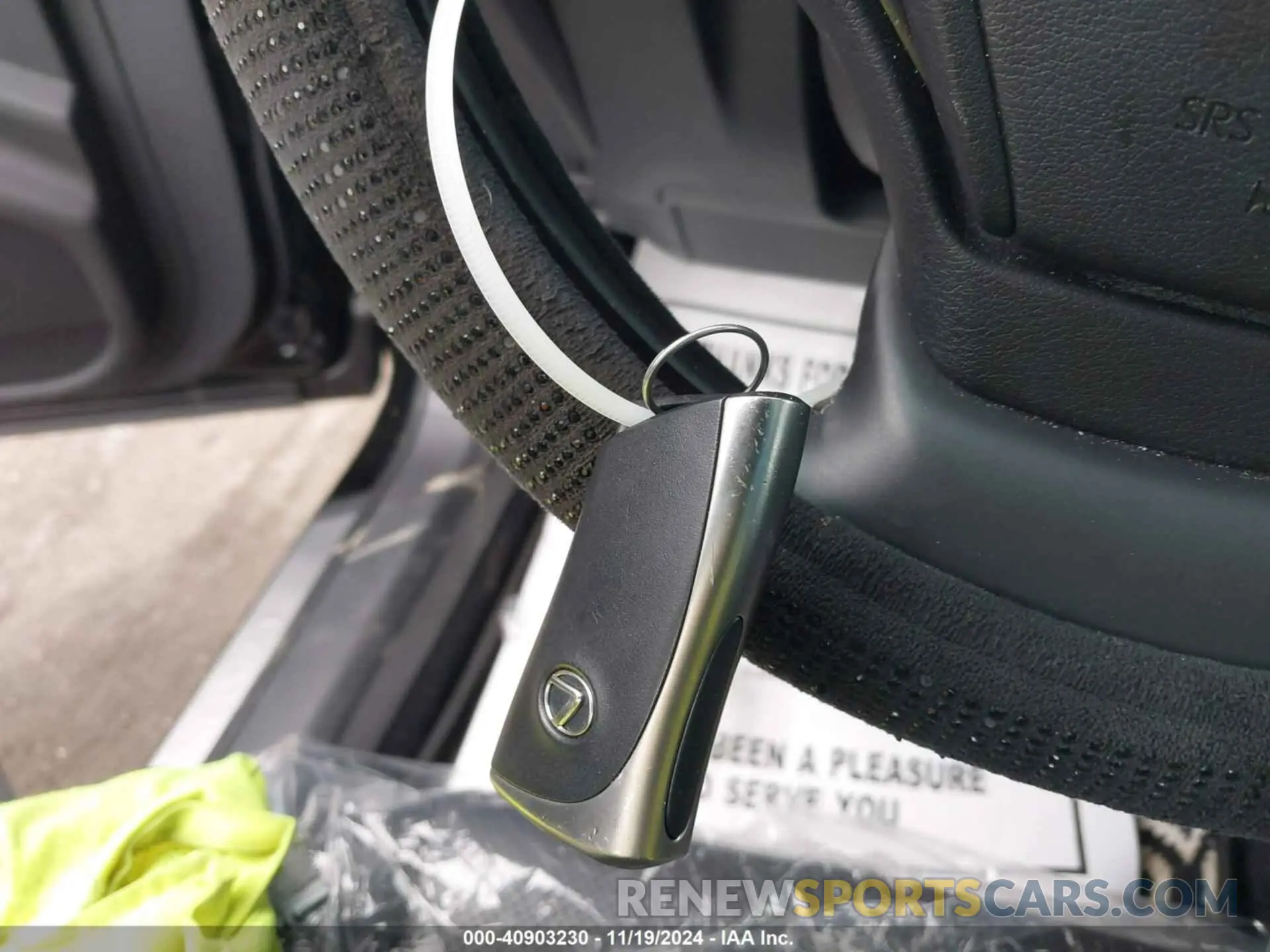 11 fotografías del automóvil dañado 58ABZ1B11KU024849 LEXUS ES 350 2019