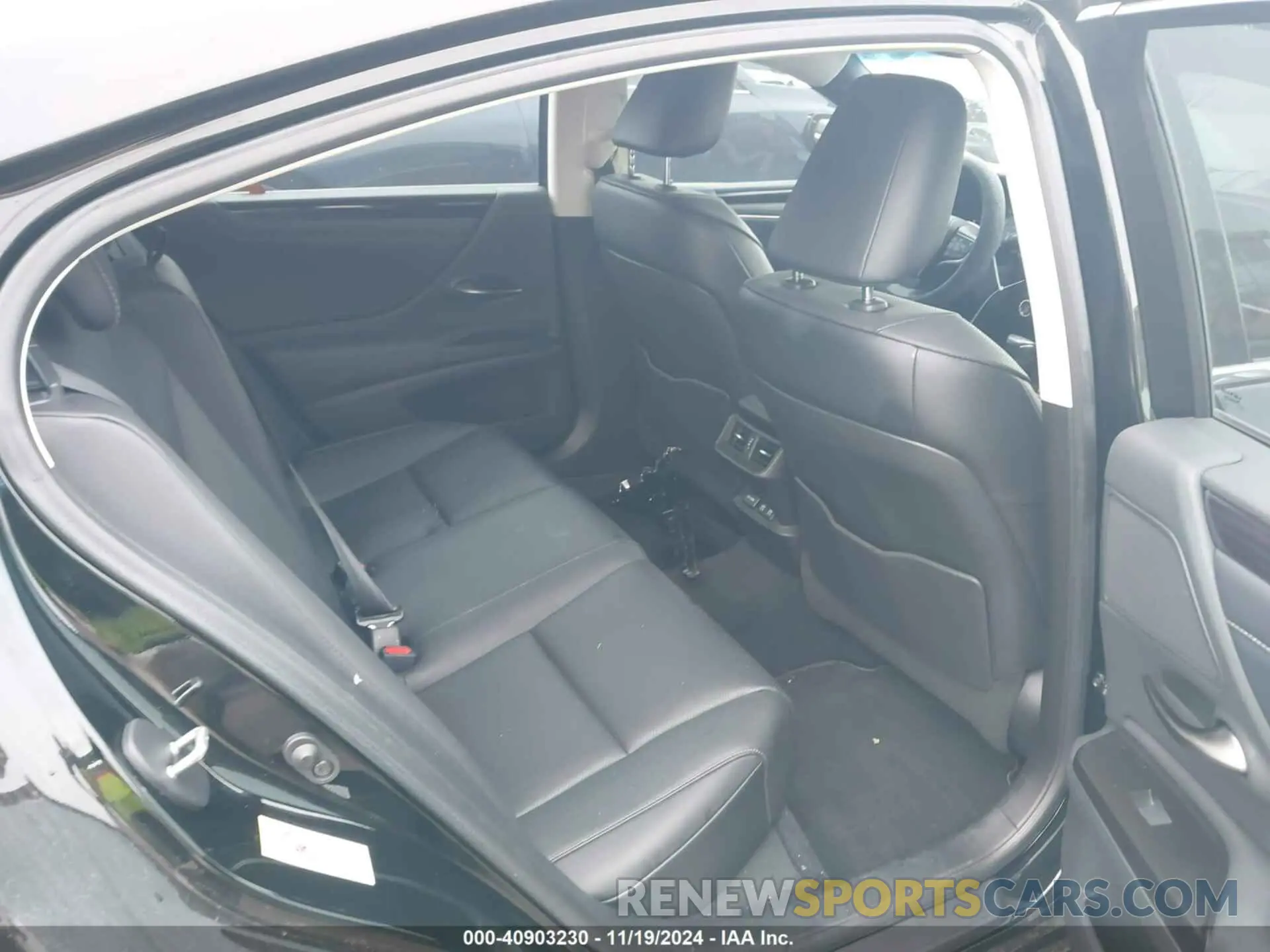 8 fotografías del automóvil dañado 58ABZ1B11KU024849 LEXUS ES 350 2019