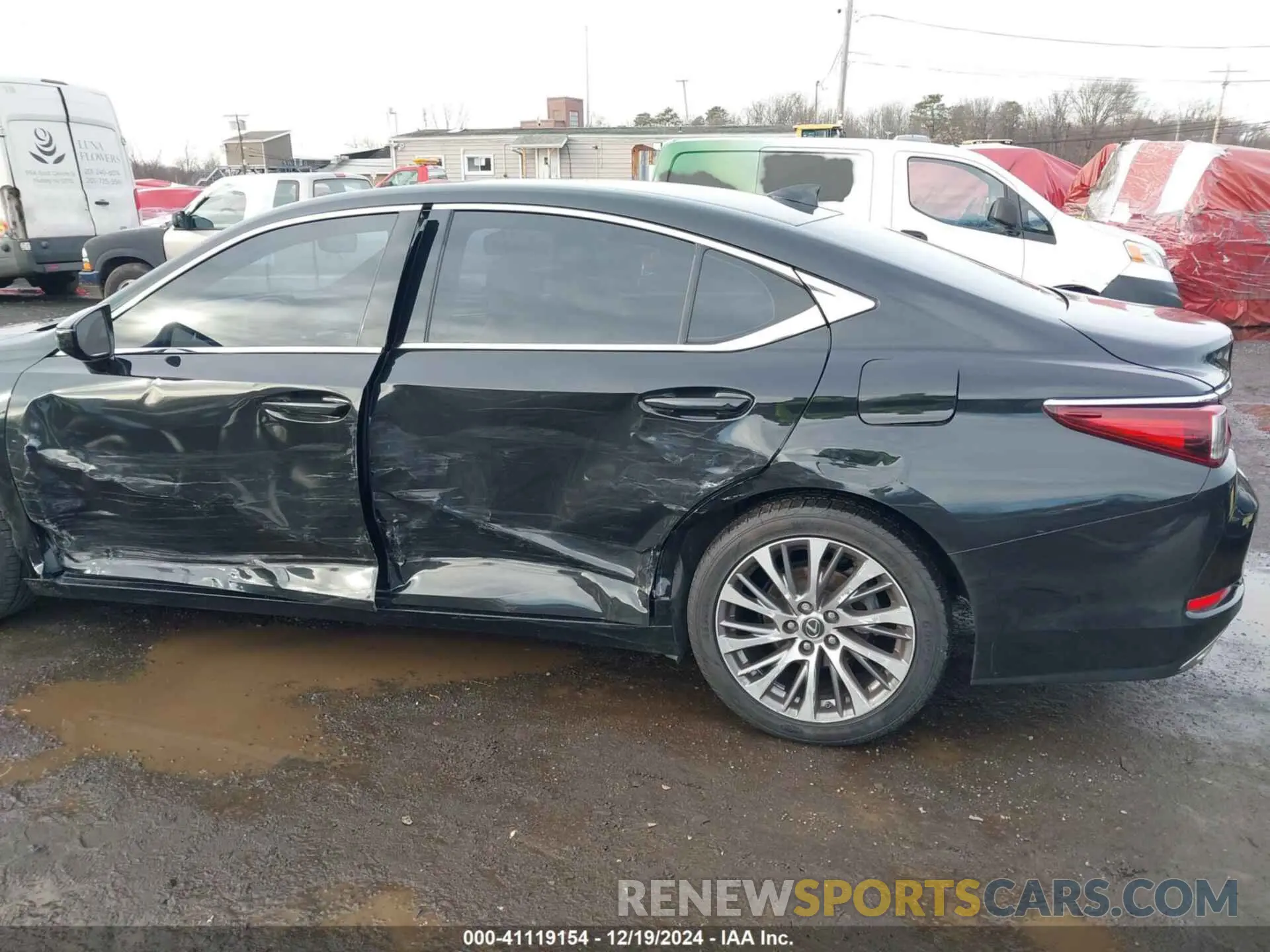 17 fotografías del automóvil dañado 58ABZ1B11KU036550 LEXUS ES 350 2019
