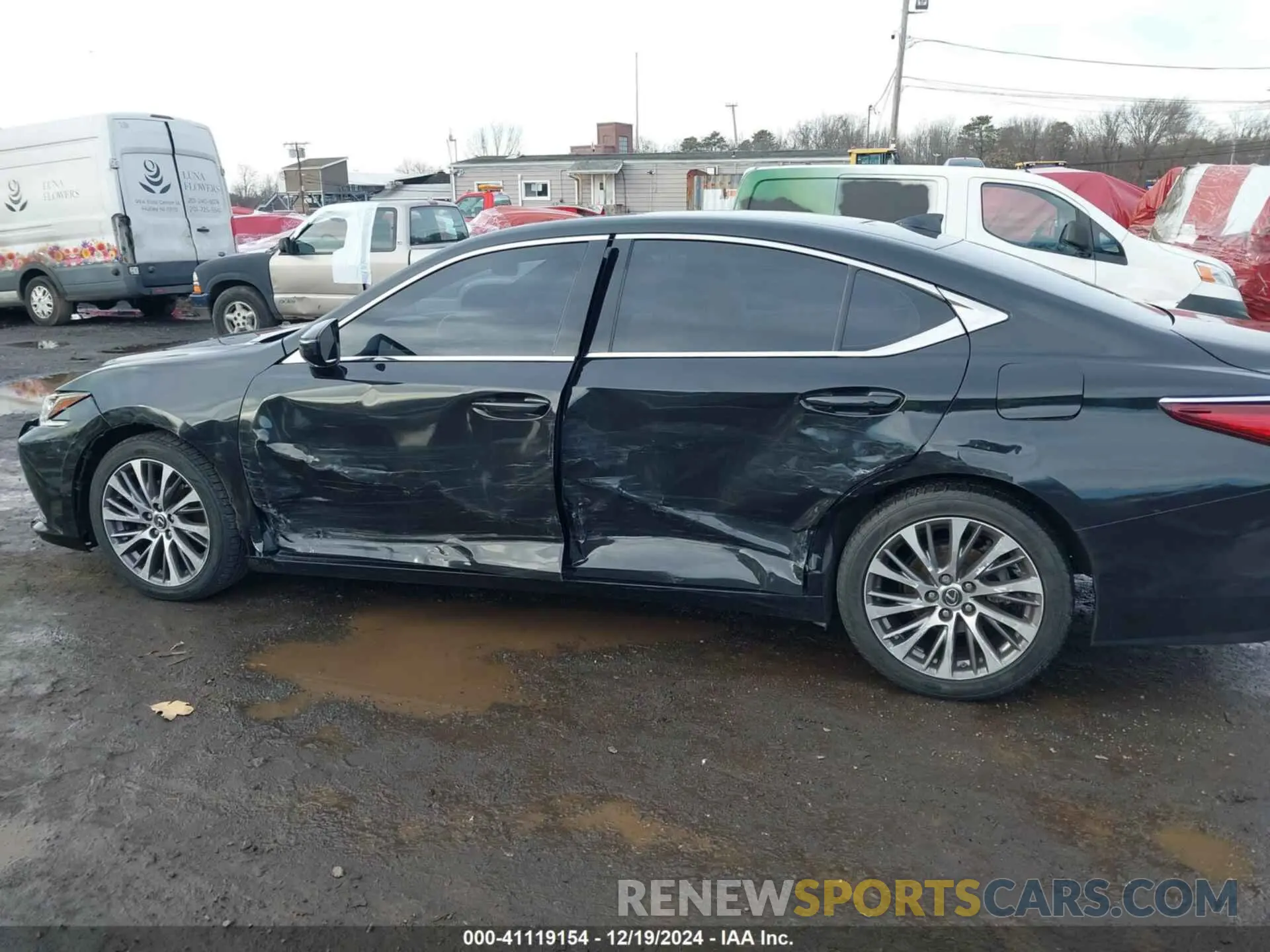 18 fotografías del automóvil dañado 58ABZ1B11KU036550 LEXUS ES 350 2019