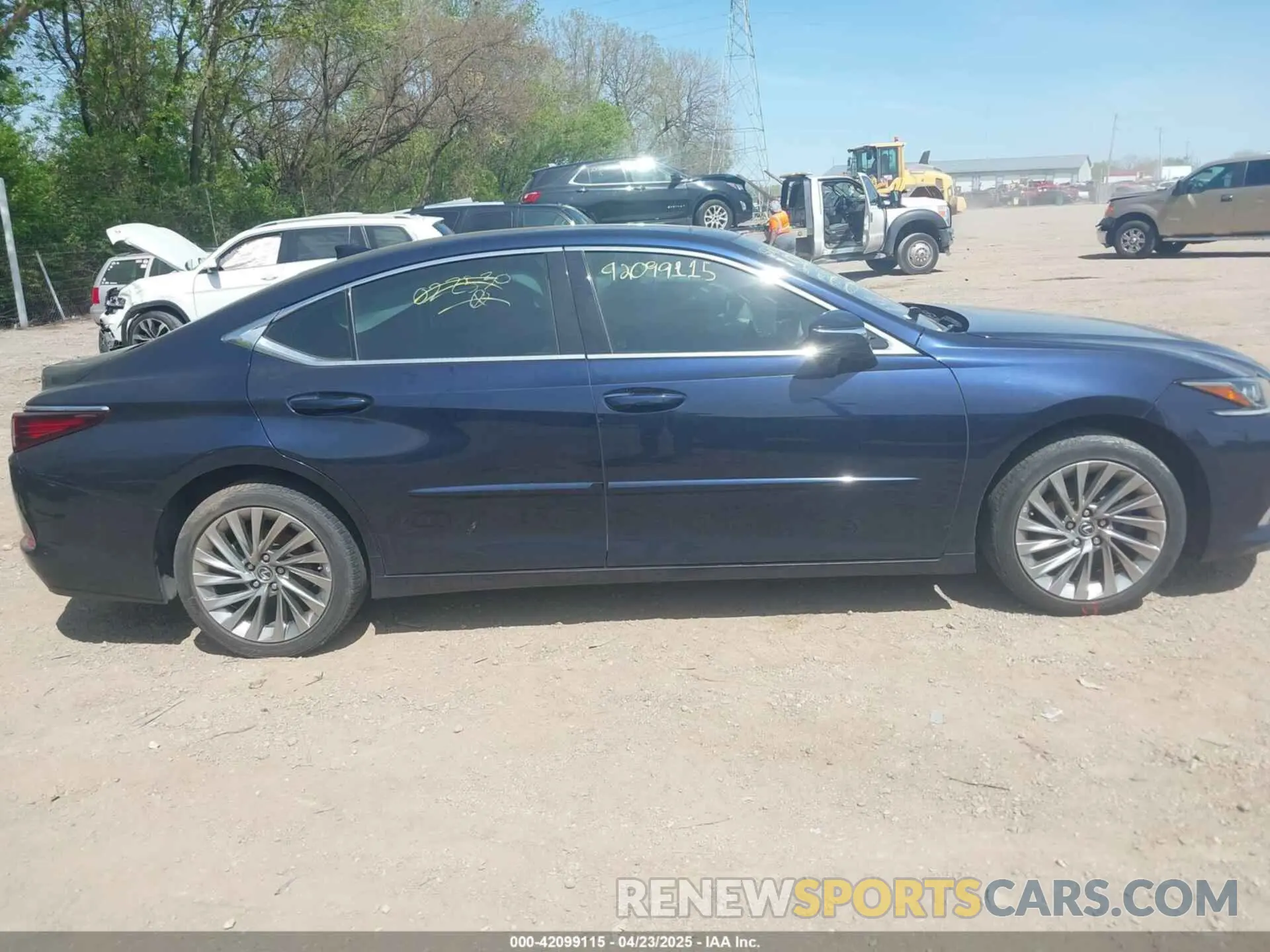13 fotografías del automóvil dañado 58ABZ1B12KU022530 LEXUS ES 350 2019