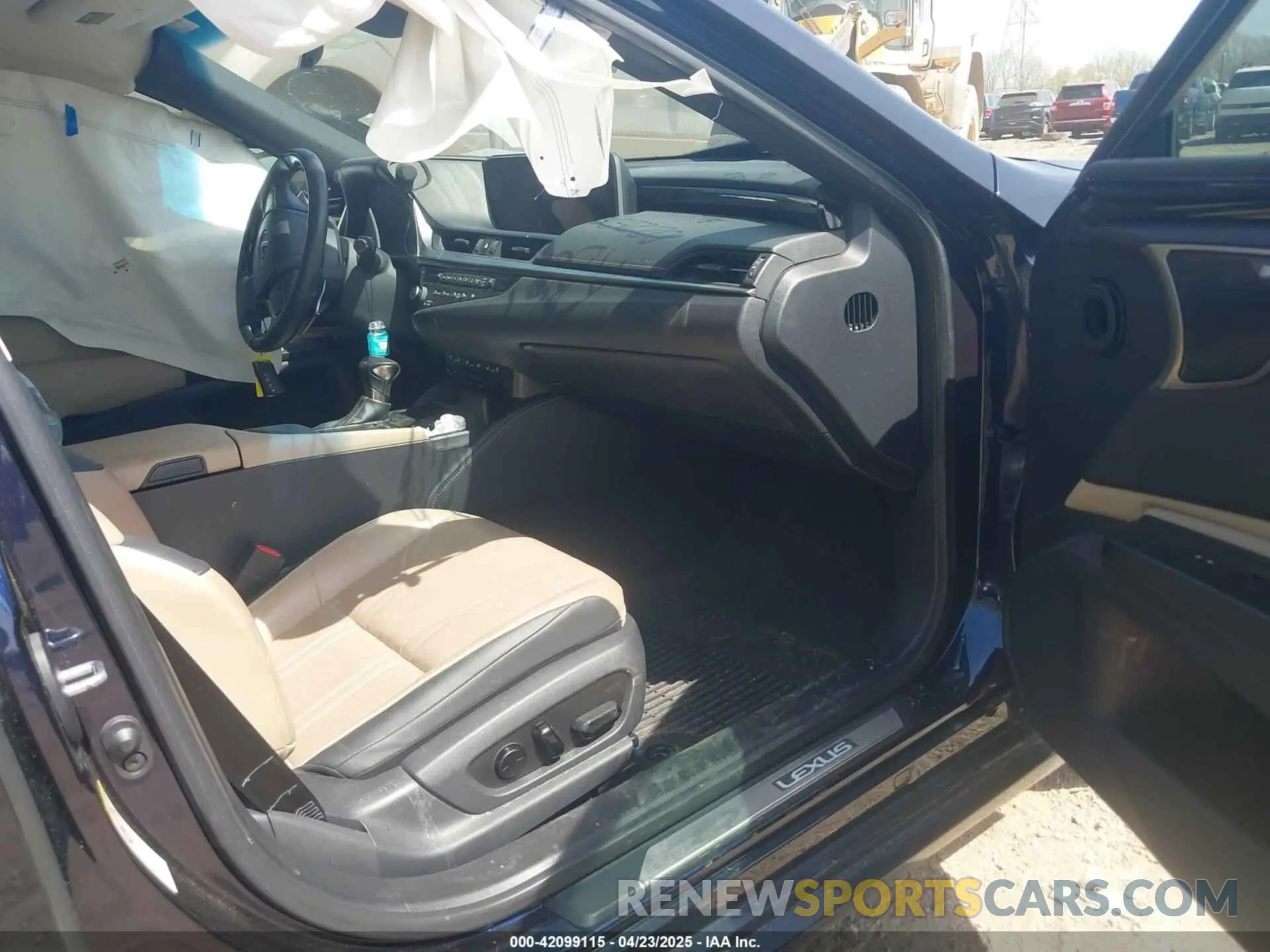5 fotografías del automóvil dañado 58ABZ1B12KU022530 LEXUS ES 350 2019