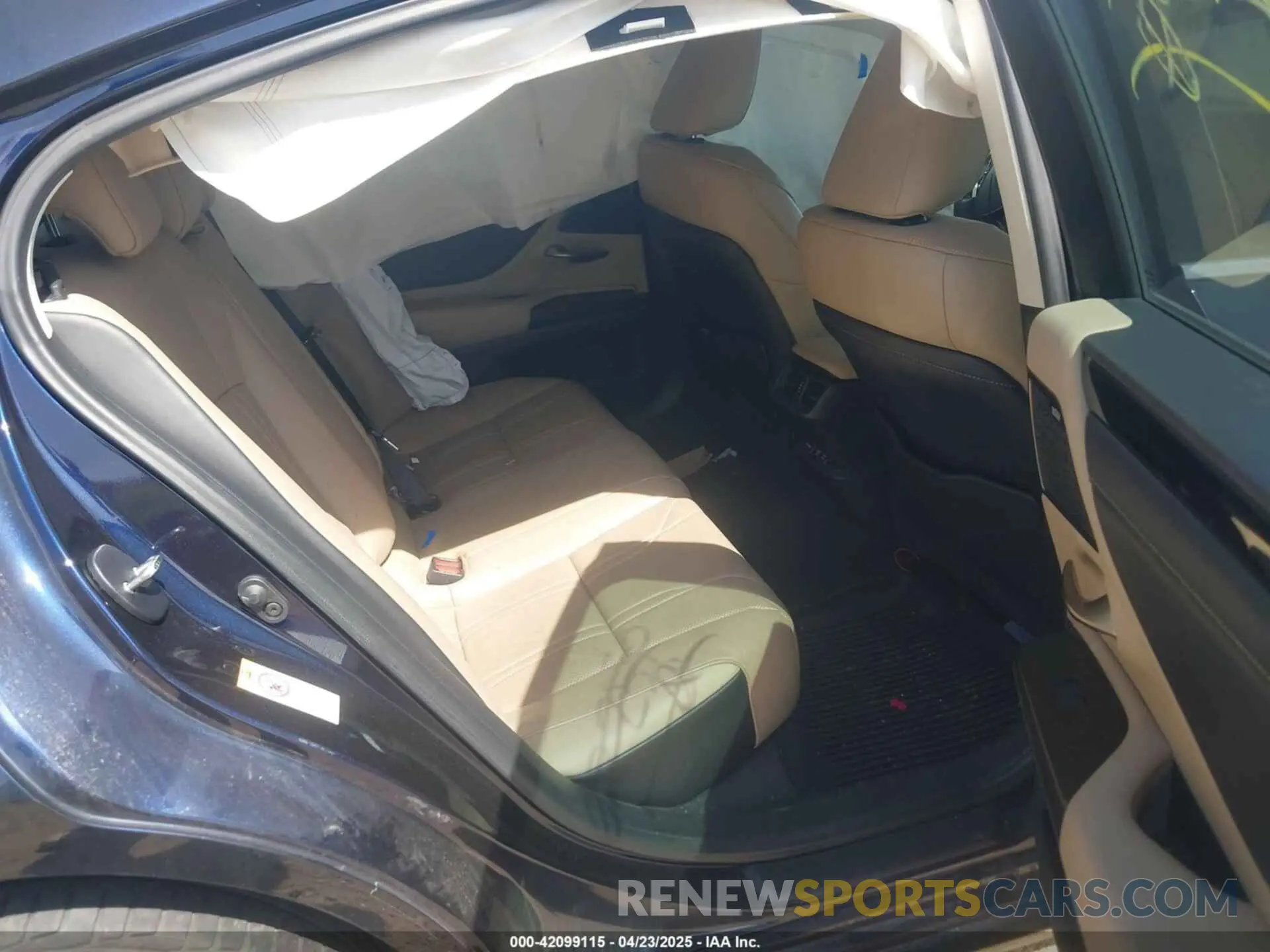 8 fotografías del automóvil dañado 58ABZ1B12KU022530 LEXUS ES 350 2019