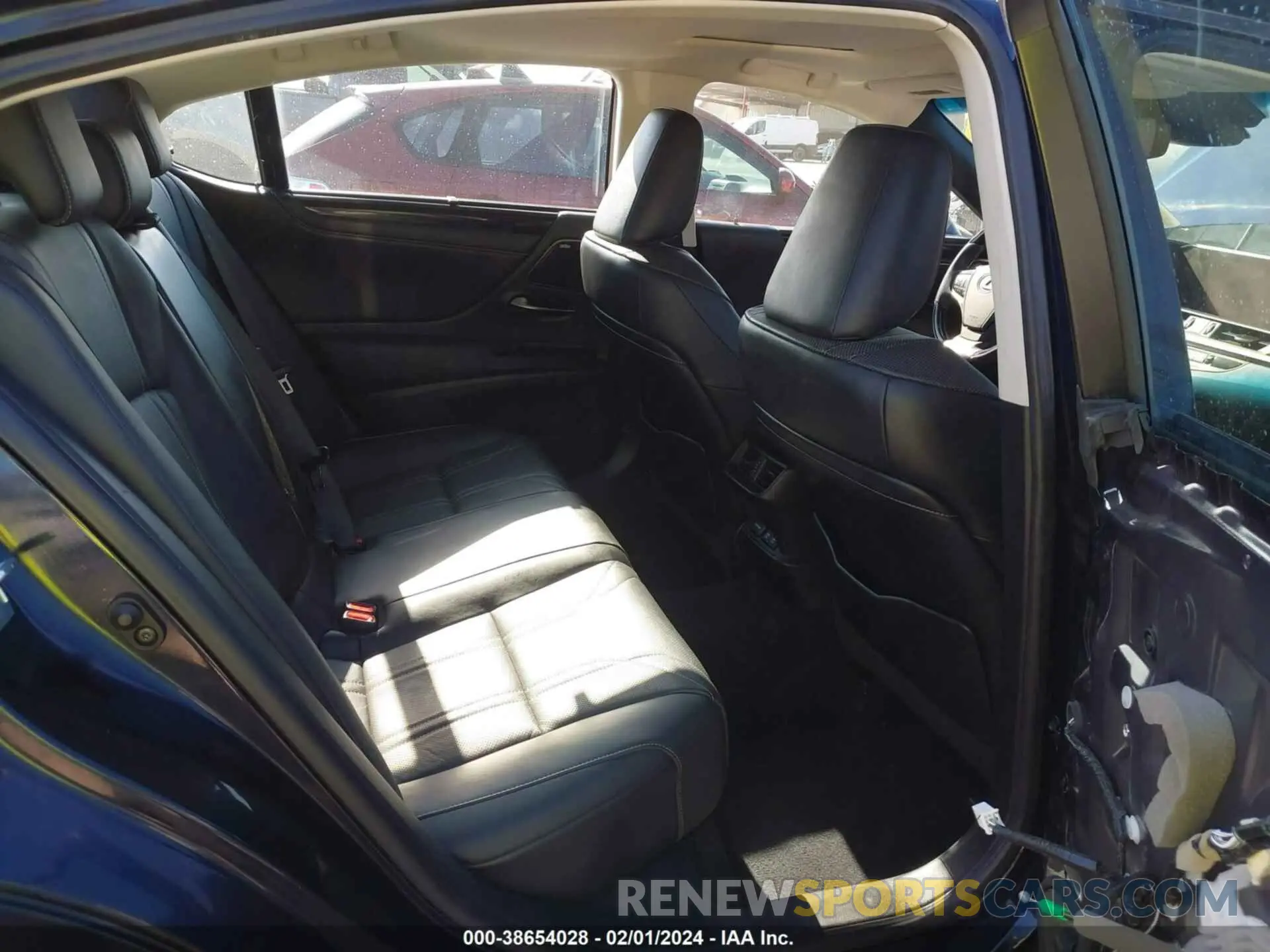 8 fotografías del automóvil dañado 58ABZ1B12KU023886 LEXUS ES 350 2019