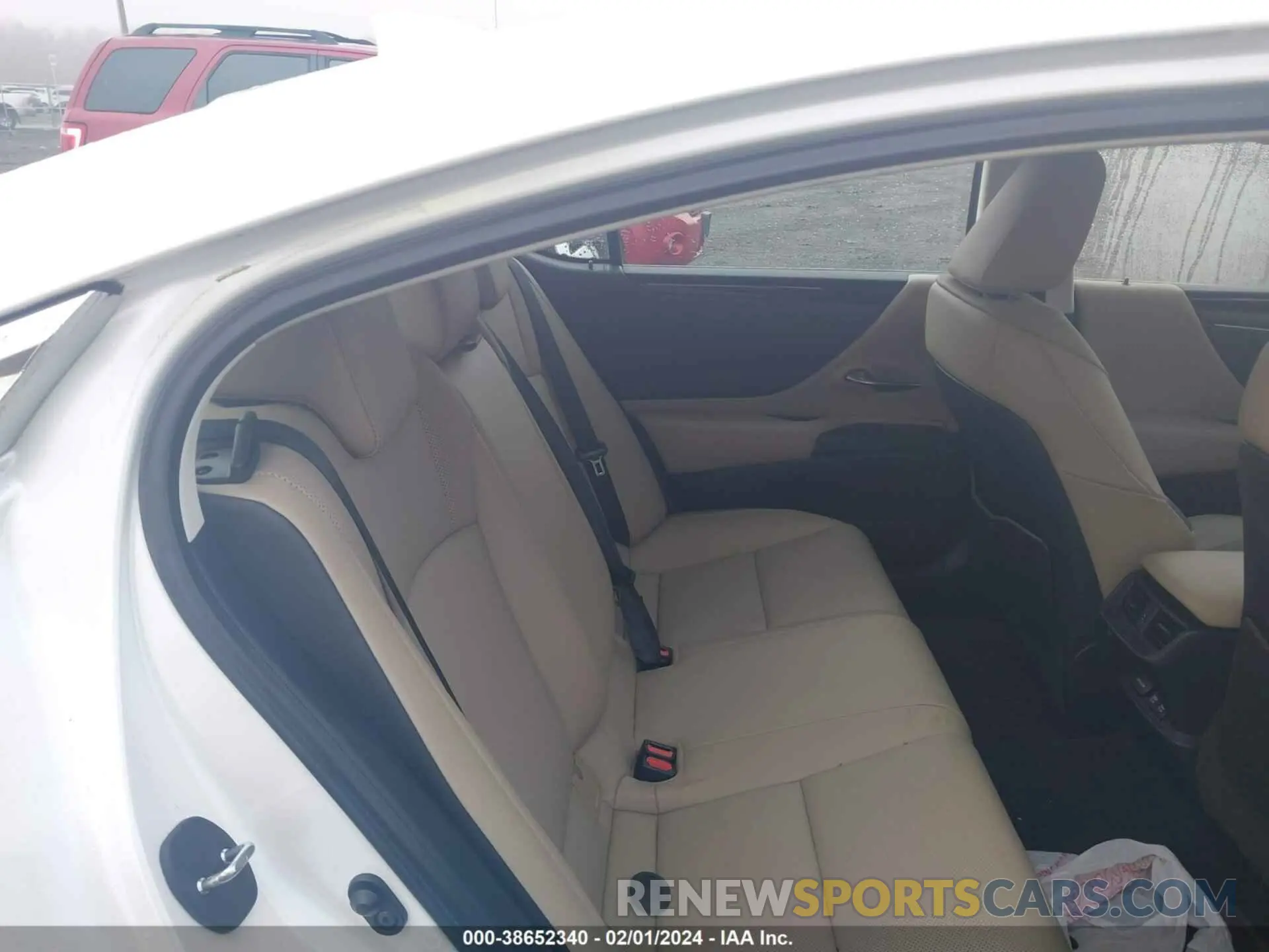 8 fotografías del automóvil dañado 58ABZ1B12KU034127 LEXUS ES 350 2019