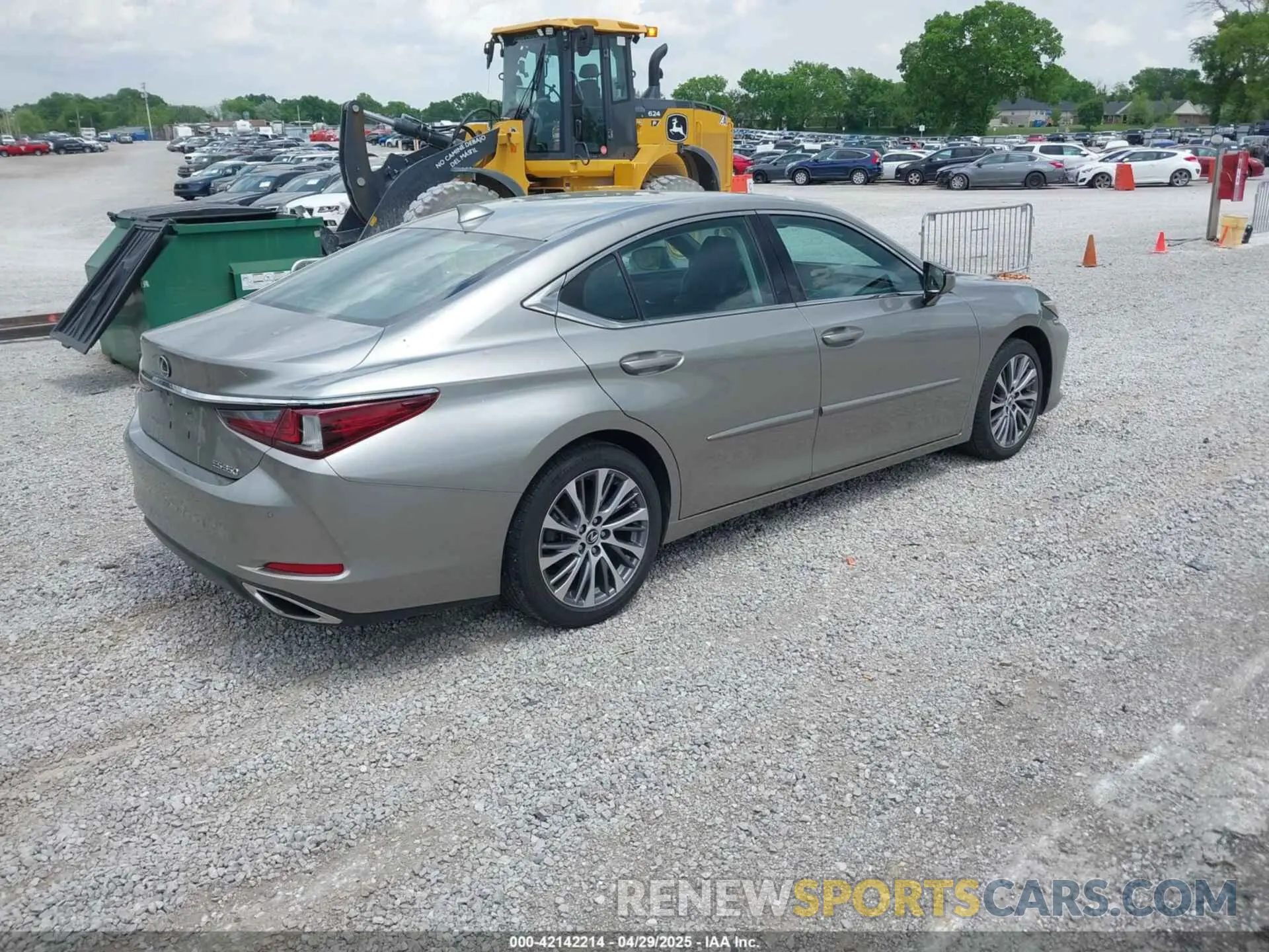 4 fotografías del automóvil dañado 58ABZ1B13KU015358 LEXUS ES 350 2019
