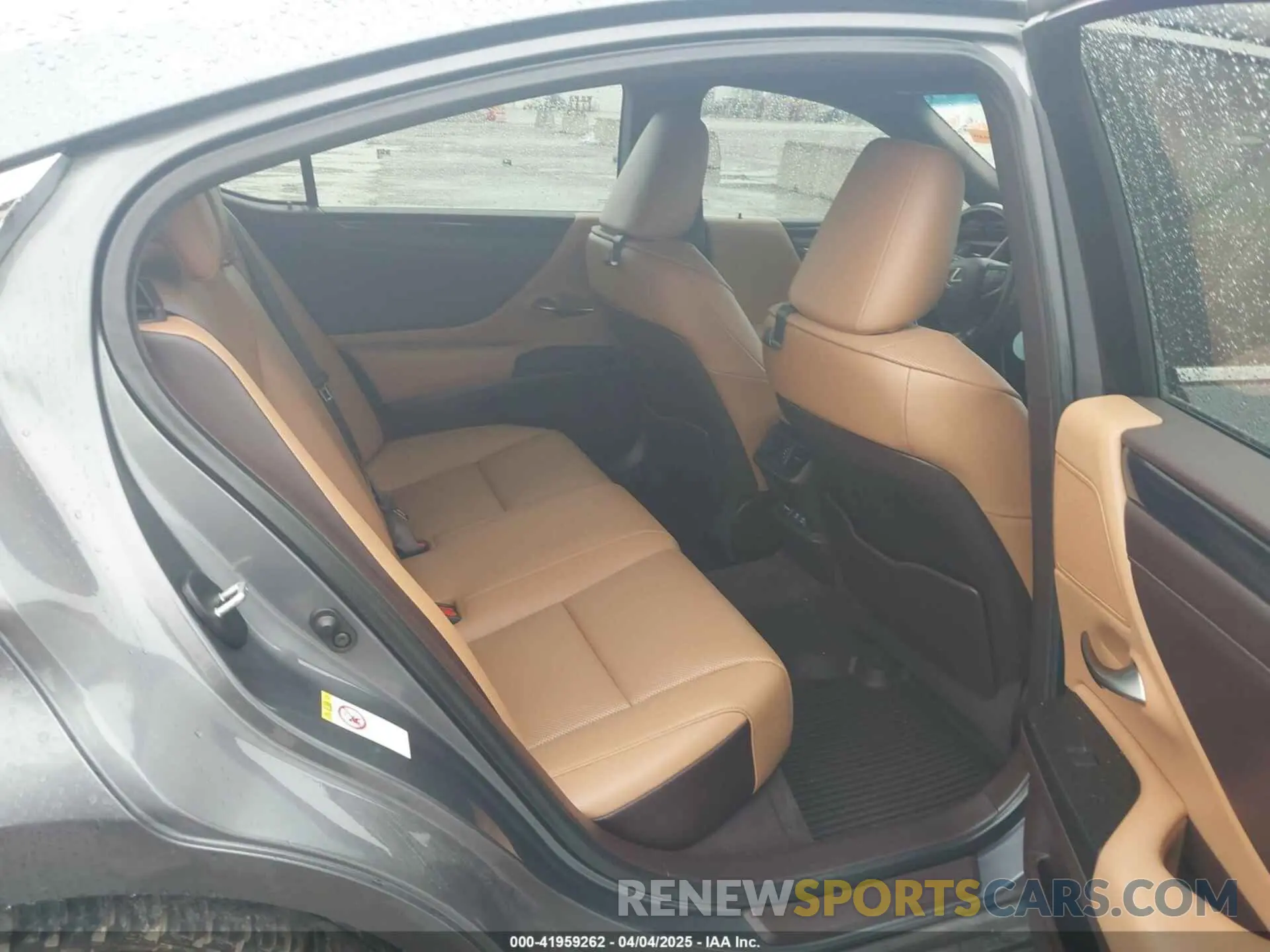 8 fotografías del automóvil dañado 58ABZ1B14KU035778 LEXUS ES 350 2019