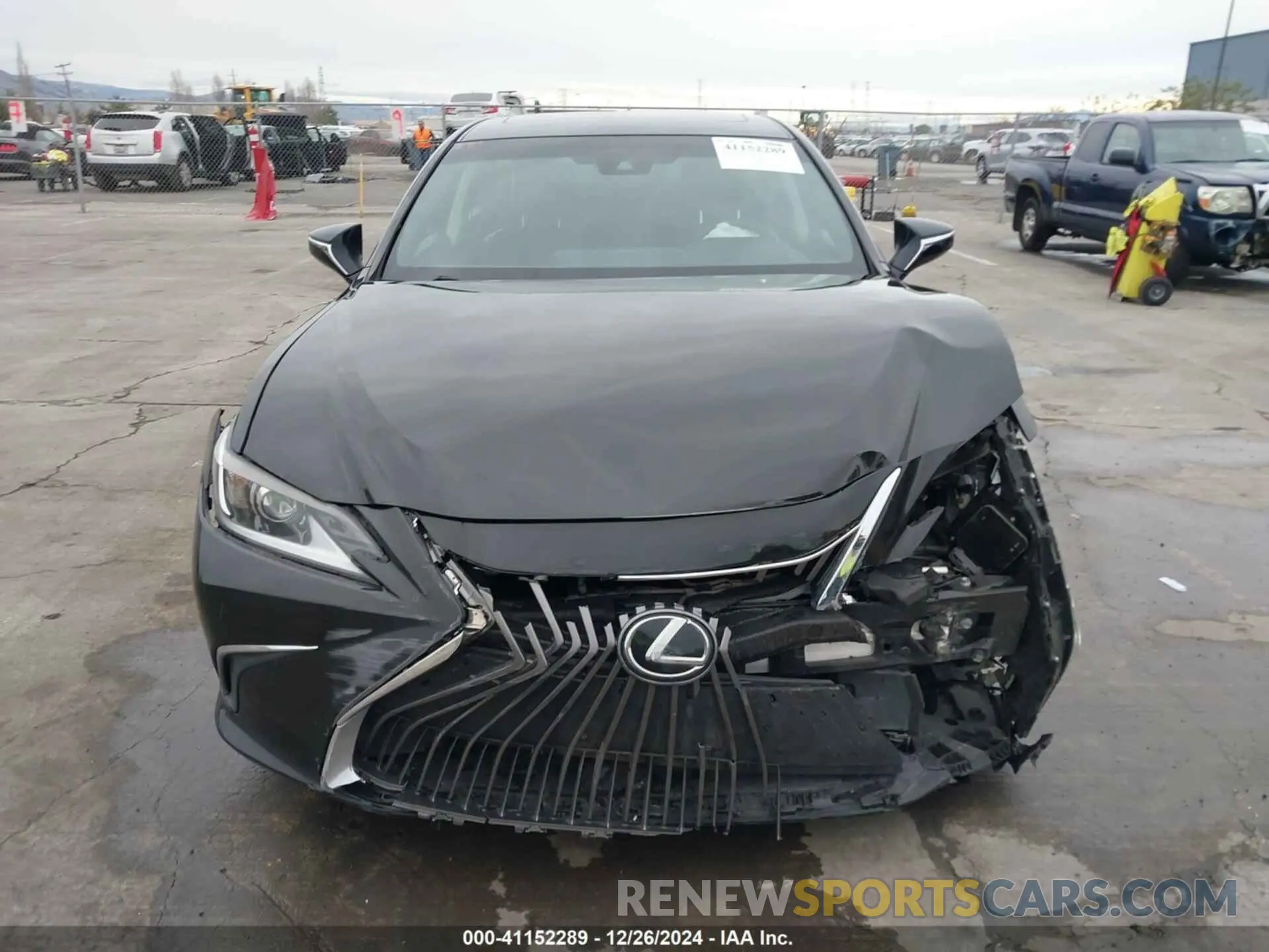 12 fotografías del automóvil dañado 58ABZ1B14KU040186 LEXUS ES 350 2019
