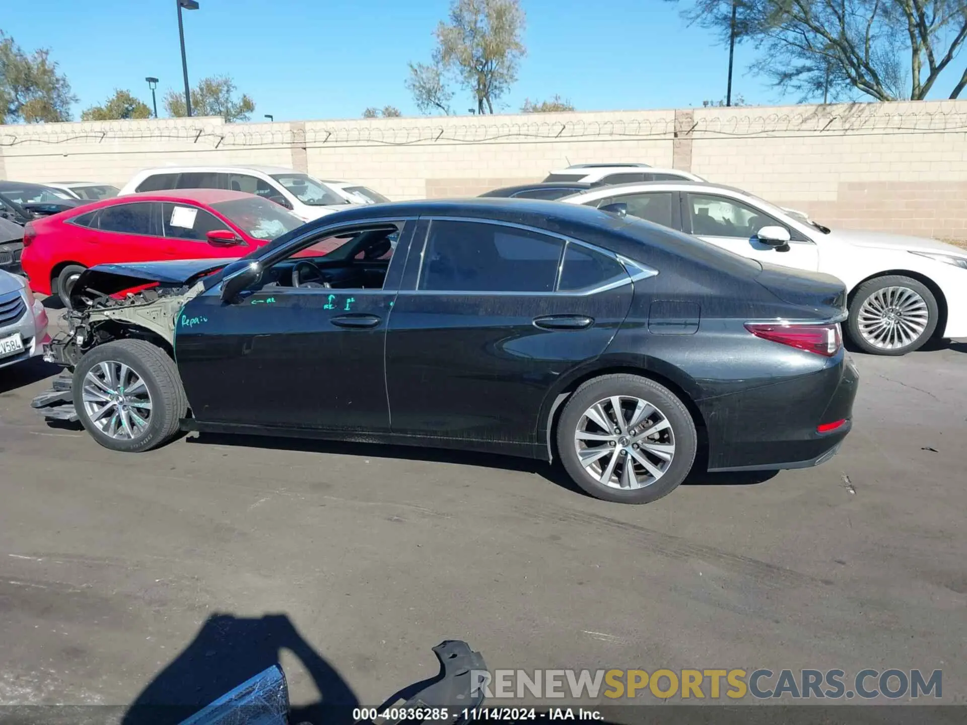 15 fotografías del automóvil dañado 58ABZ1B14KU047302 LEXUS ES 350 2019