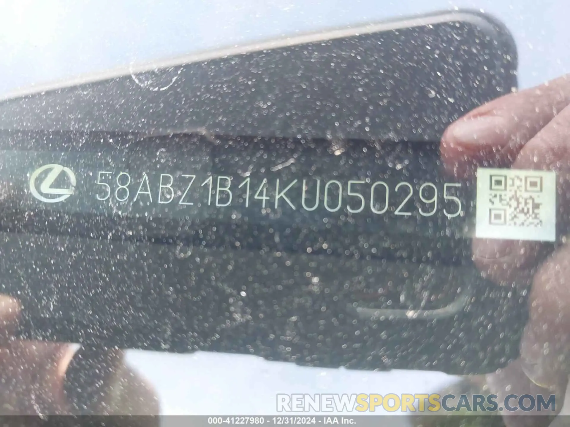 9 fotografías del automóvil dañado 58ABZ1B14KU050295 LEXUS ES 350 2019