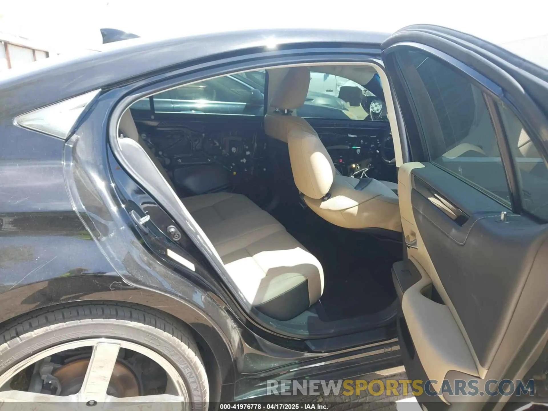8 fotografías del automóvil dañado 58ABZ1B16KU011093 LEXUS ES 350 2019