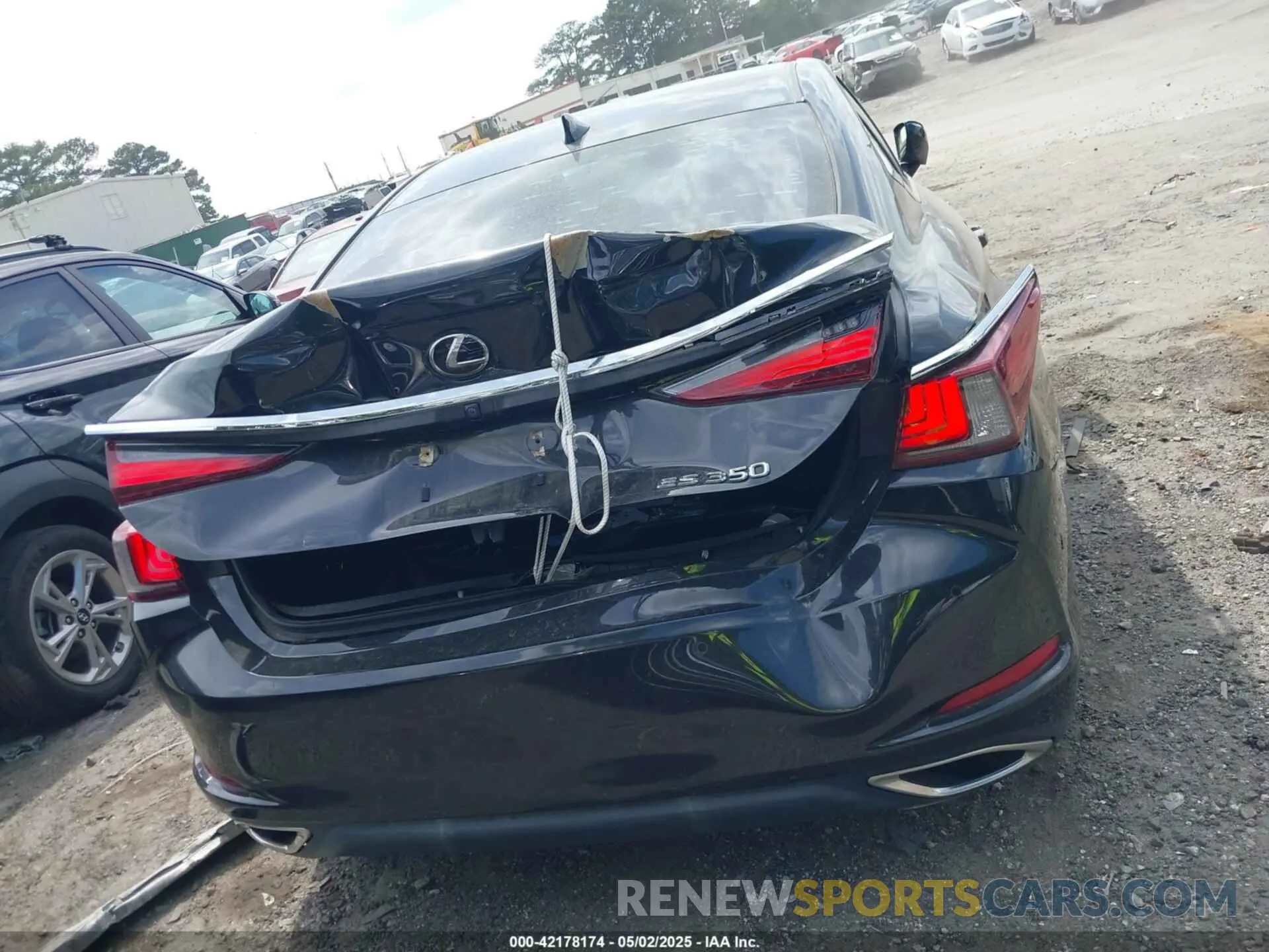 16 fotografías del automóvil dañado 58ABZ1B16KU020442 LEXUS ES 350 2019