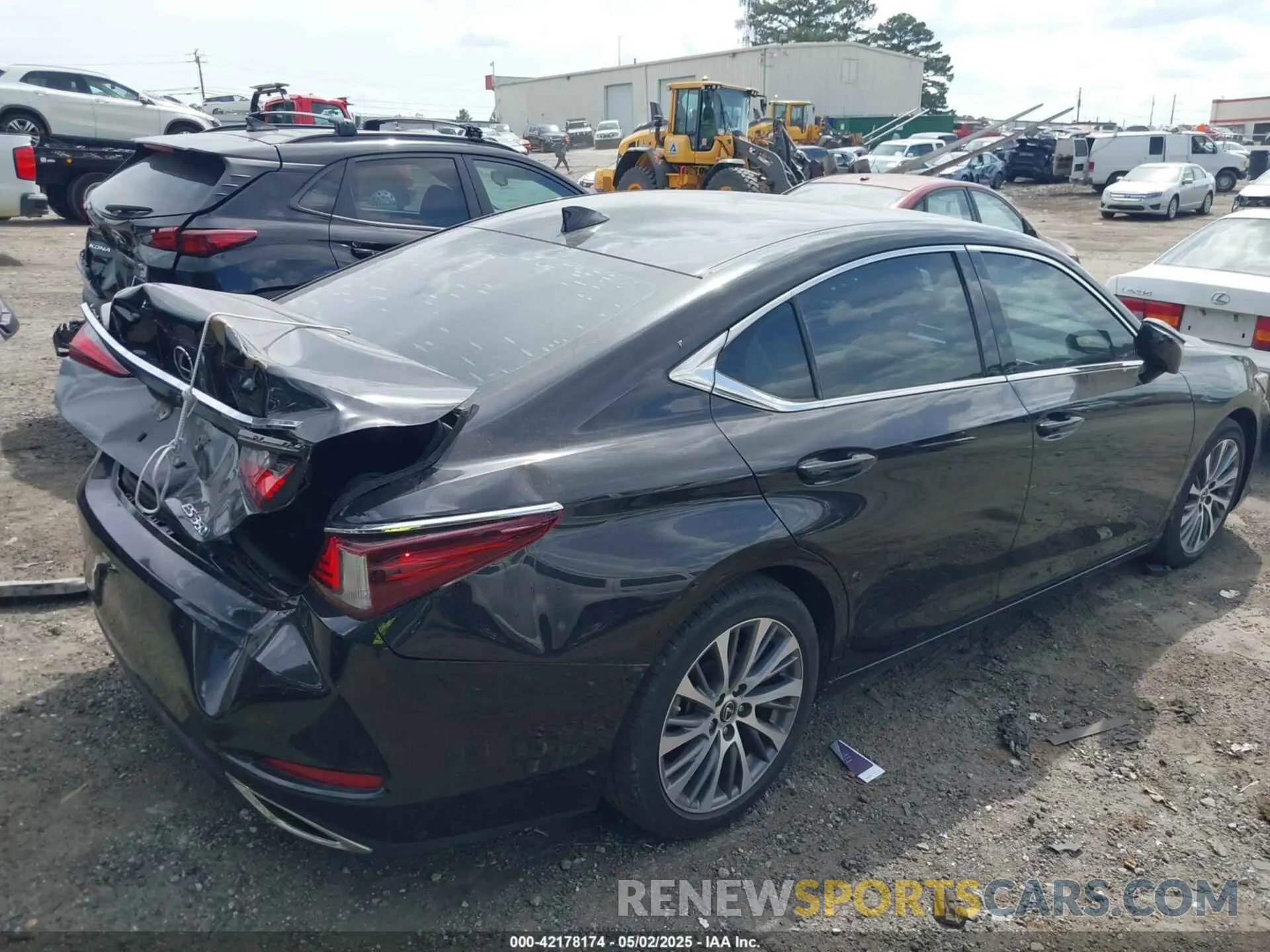 4 fotografías del automóvil dañado 58ABZ1B16KU020442 LEXUS ES 350 2019