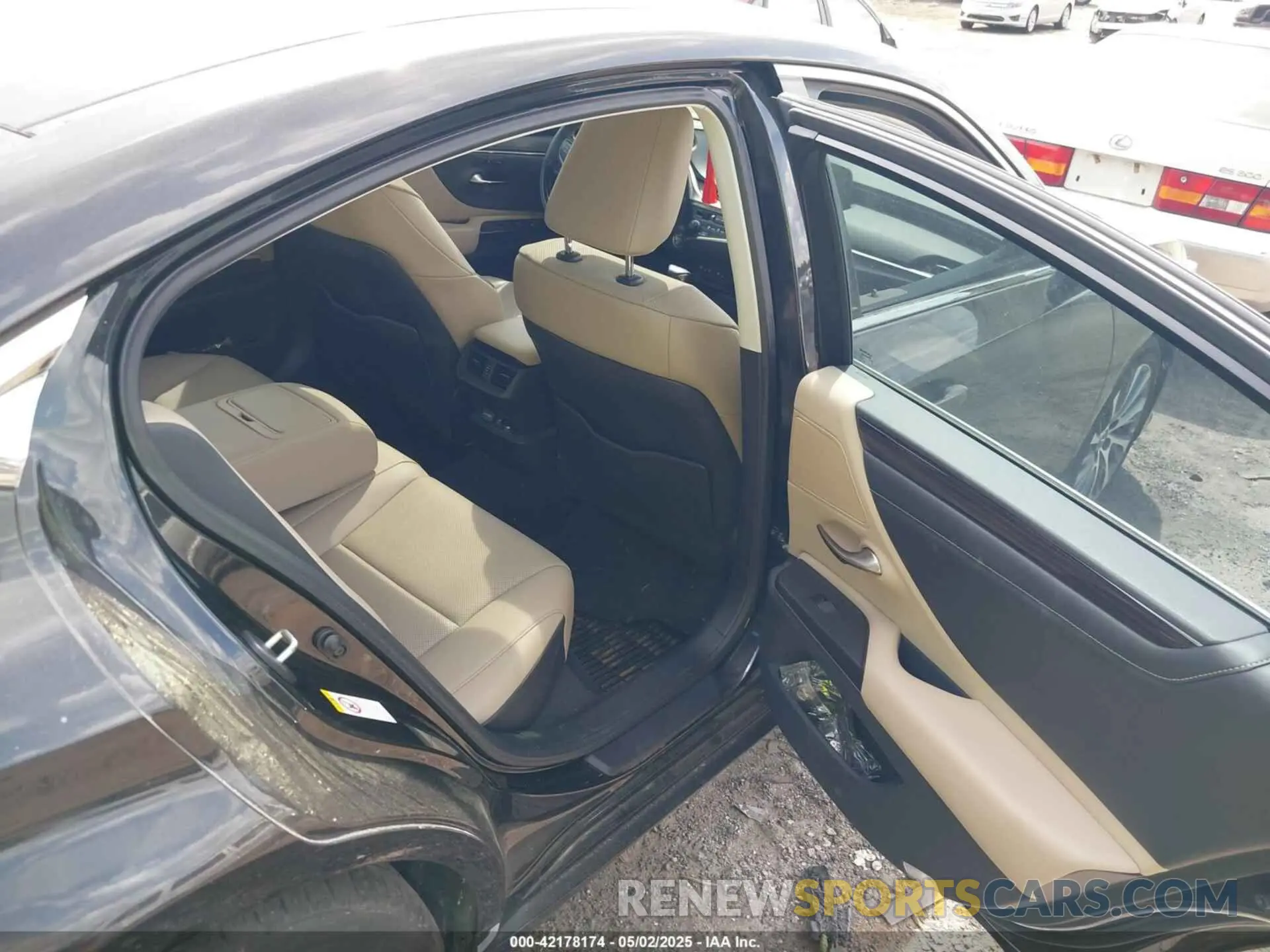 8 fotografías del automóvil dañado 58ABZ1B16KU020442 LEXUS ES 350 2019