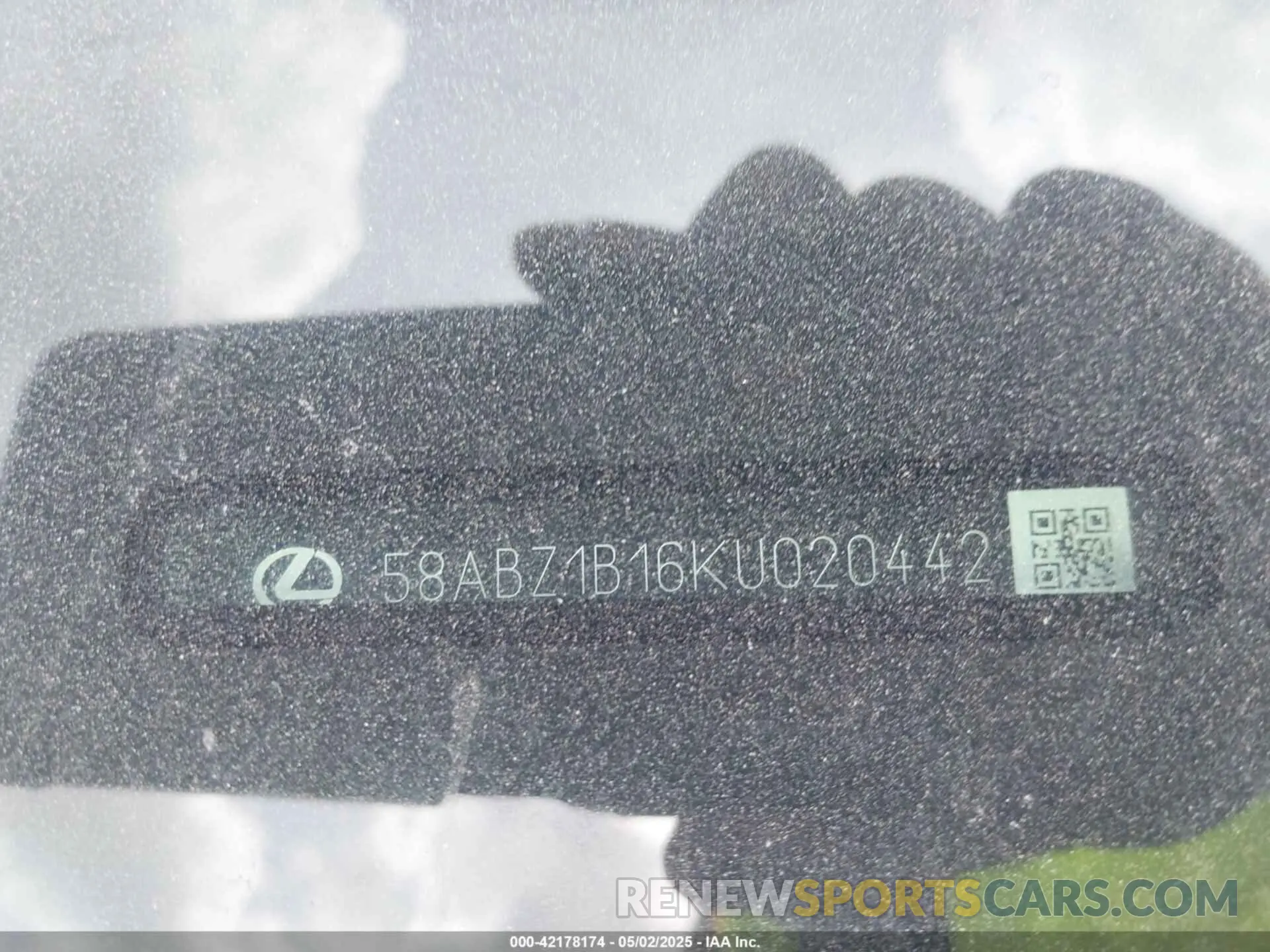 9 fotografías del automóvil dañado 58ABZ1B16KU020442 LEXUS ES 350 2019