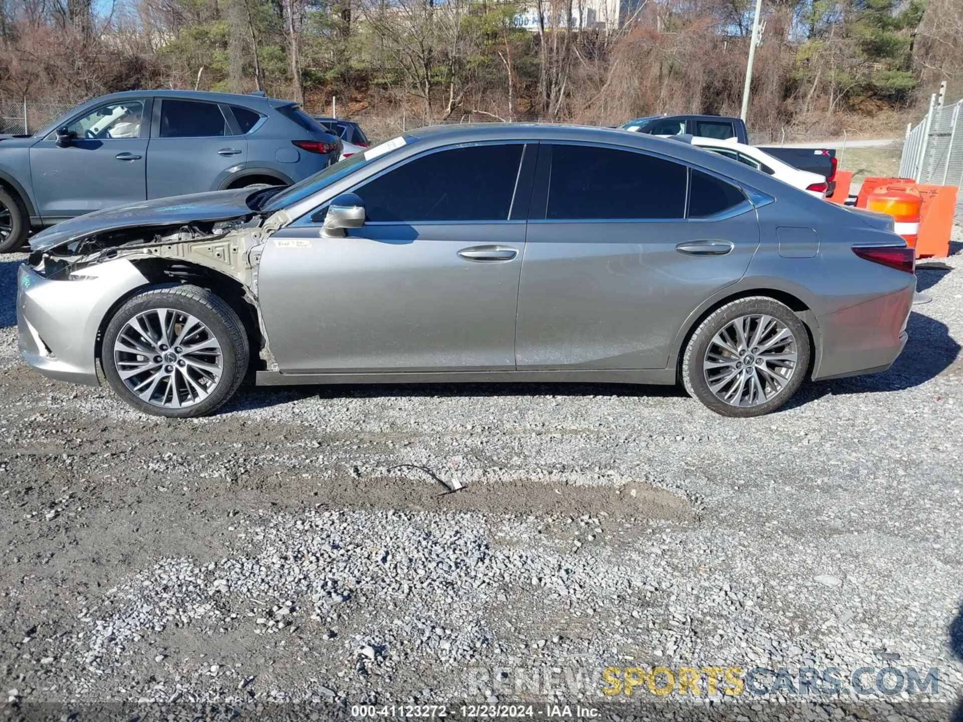 15 fotografías del automóvil dañado 58ABZ1B16KU026483 LEXUS ES 350 2019