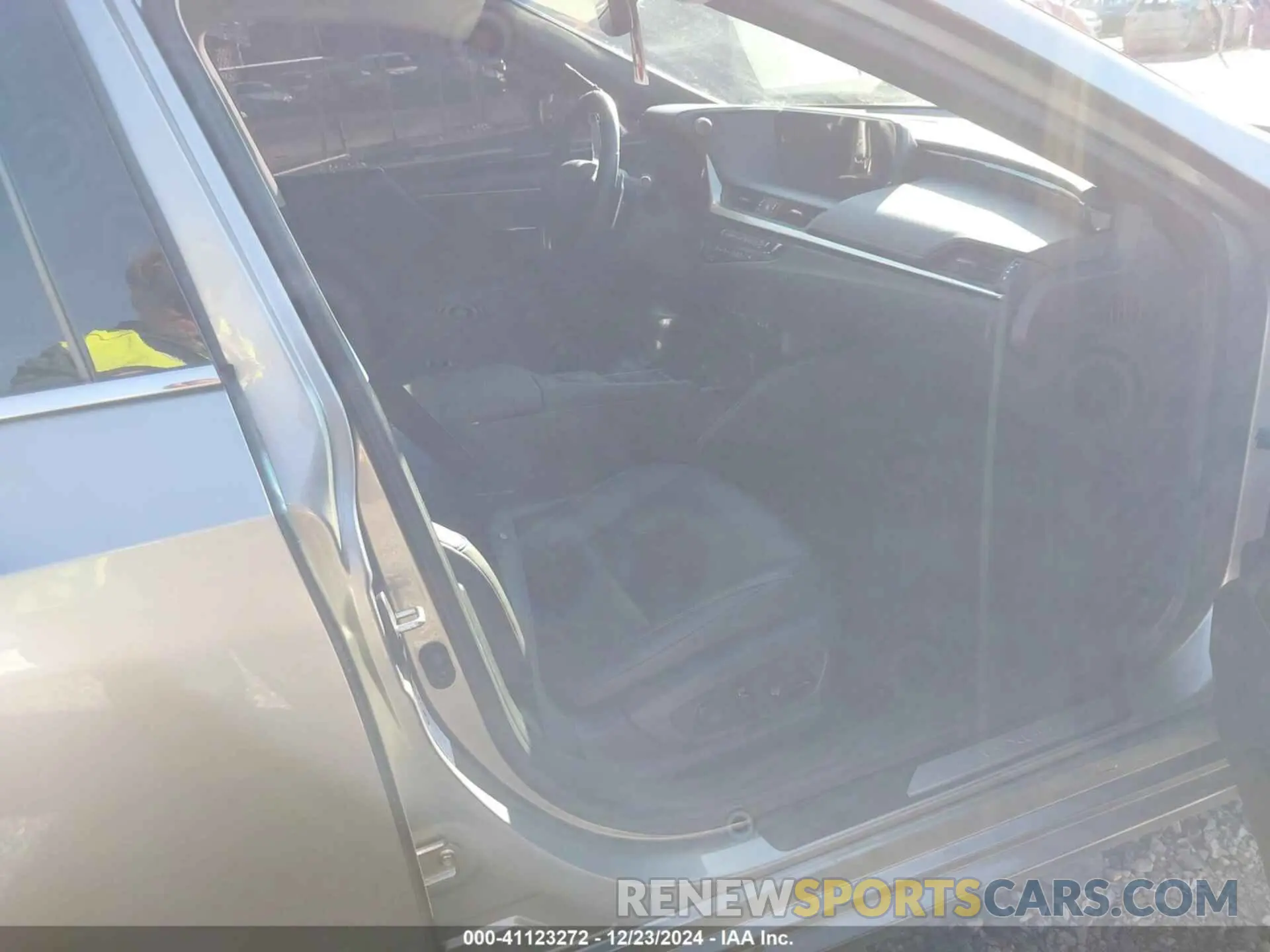 5 fotografías del automóvil dañado 58ABZ1B16KU026483 LEXUS ES 350 2019