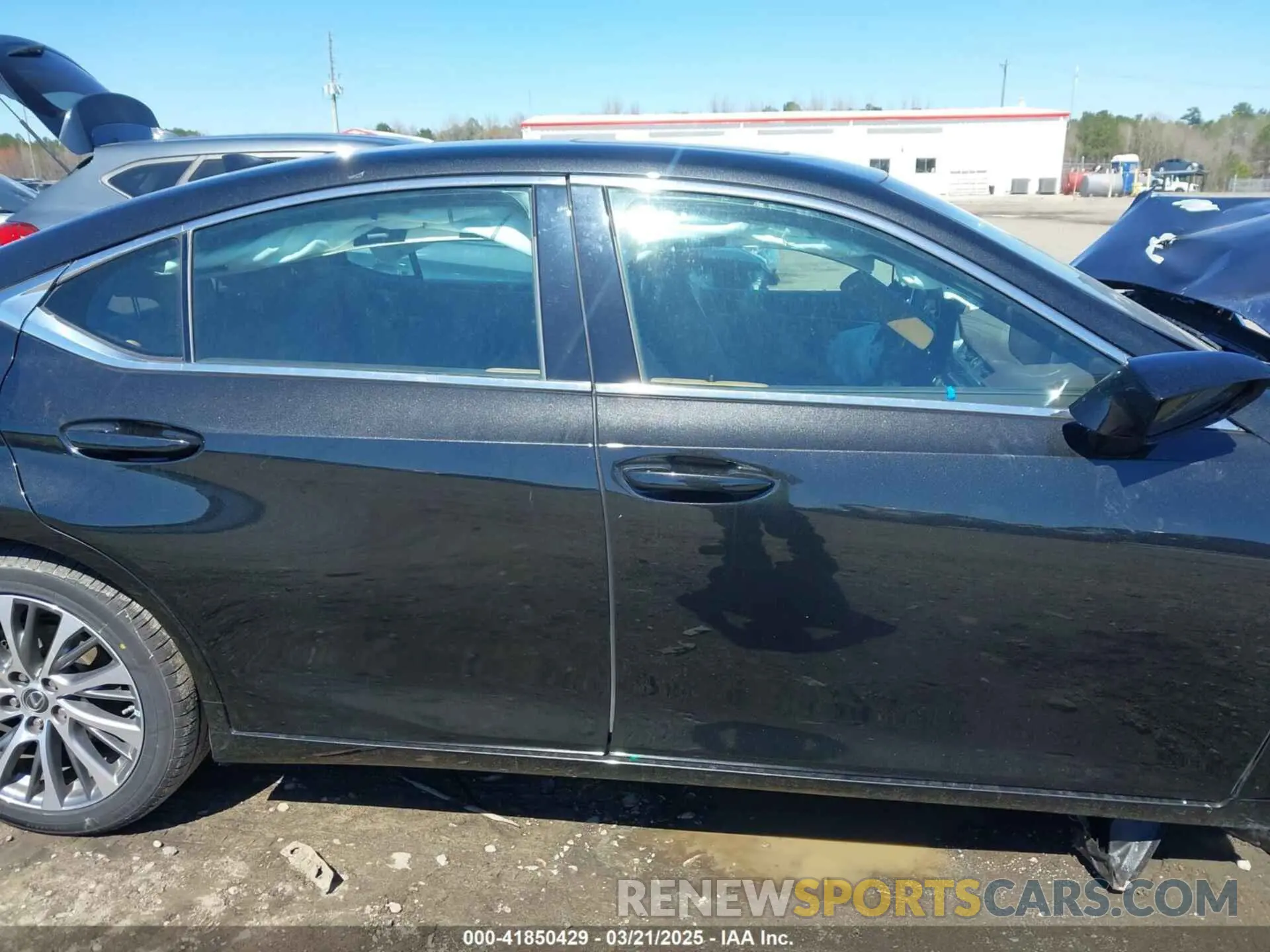 13 fotografías del automóvil dañado 58ABZ1B16KU035152 LEXUS ES 350 2019