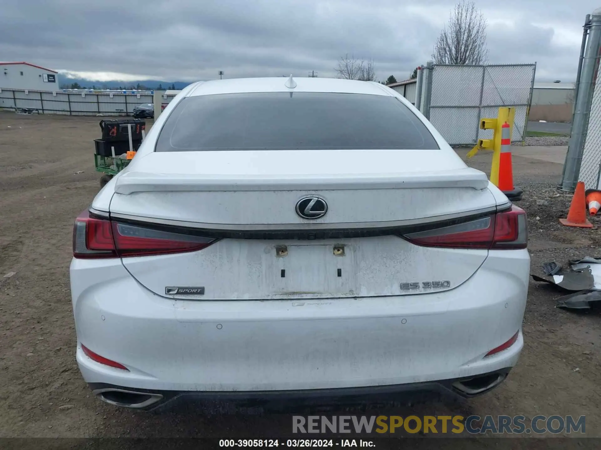 16 fotografías del automóvil dañado 58ABZ1B18KU004789 LEXUS ES 350 2019
