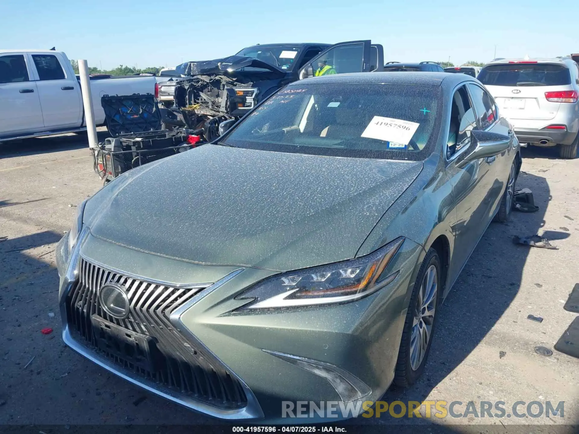 2 fotografías del automóvil dañado 58ABZ1B18KU016098 LEXUS ES 350 2019