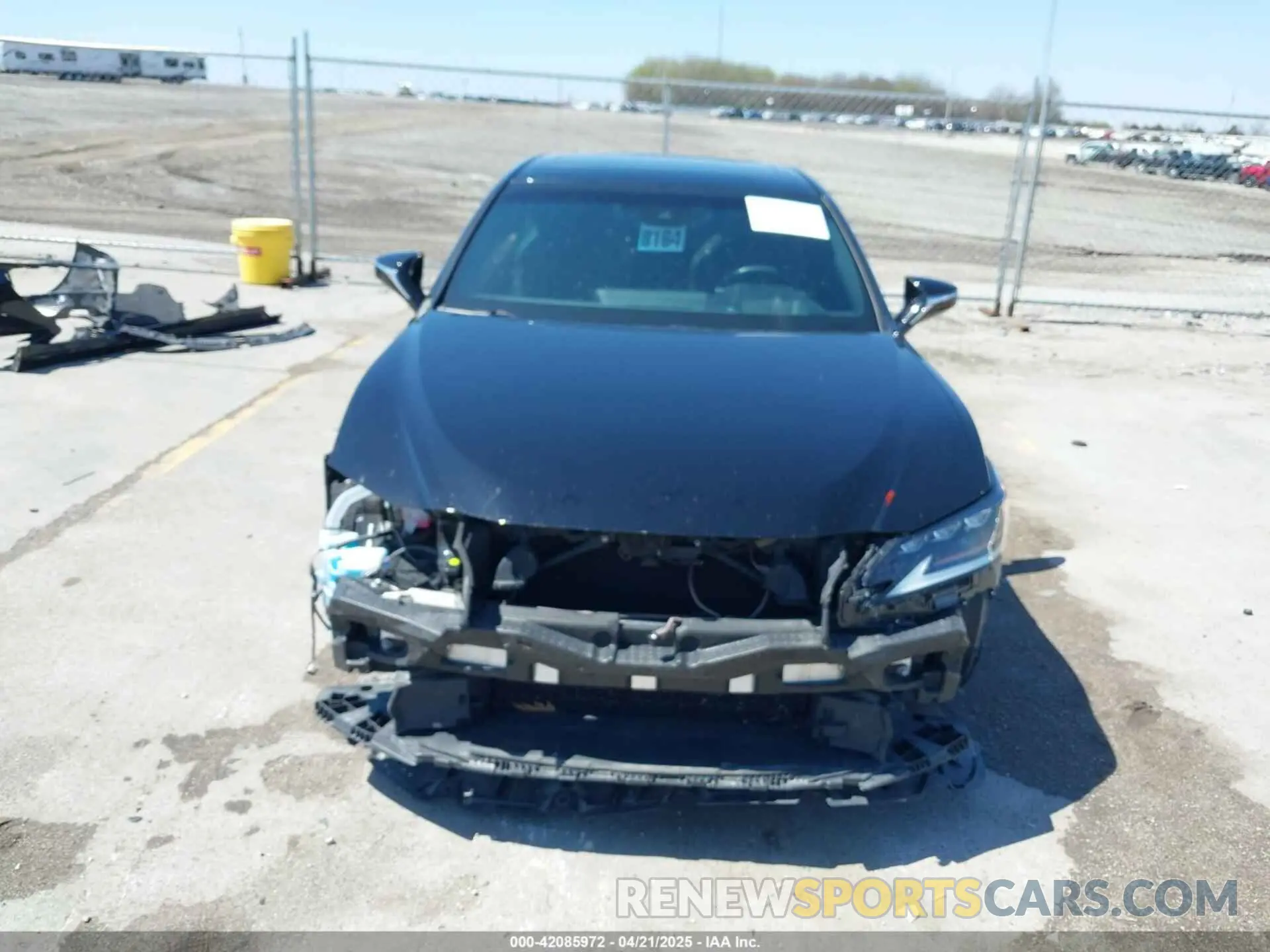 13 fotografías del automóvil dañado 58ABZ1B18KU027280 LEXUS ES 350 2019