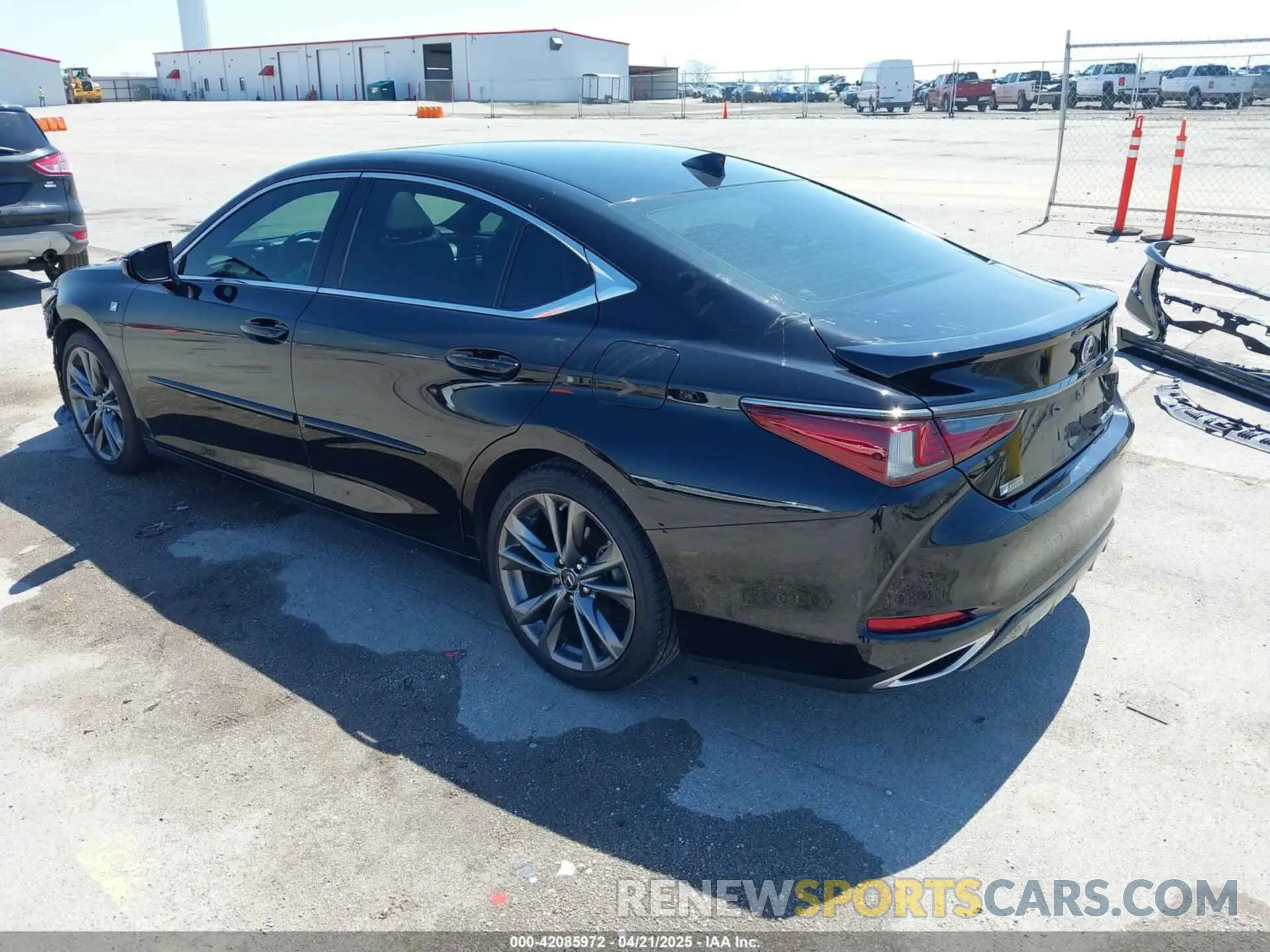 3 fotografías del automóvil dañado 58ABZ1B18KU027280 LEXUS ES 350 2019