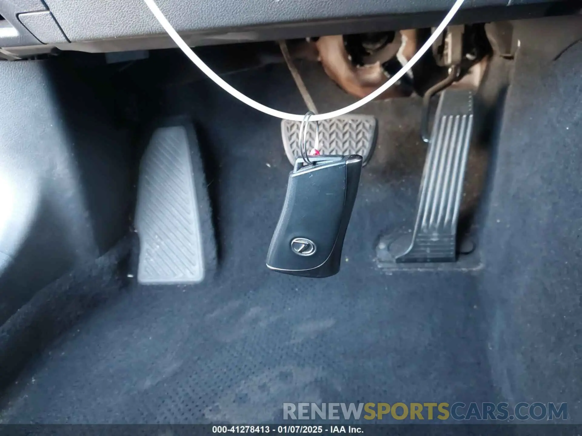 11 fotografías del automóvil dañado 58ABZ1B18KU036772 LEXUS ES 350 2019