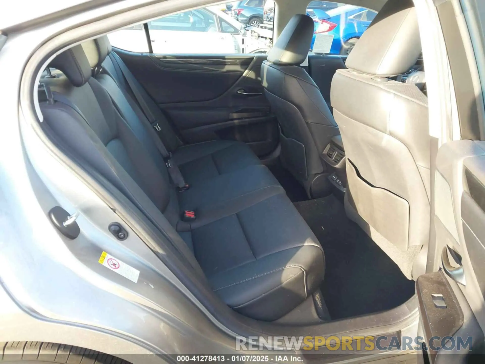 8 fotografías del automóvil dañado 58ABZ1B18KU036772 LEXUS ES 350 2019