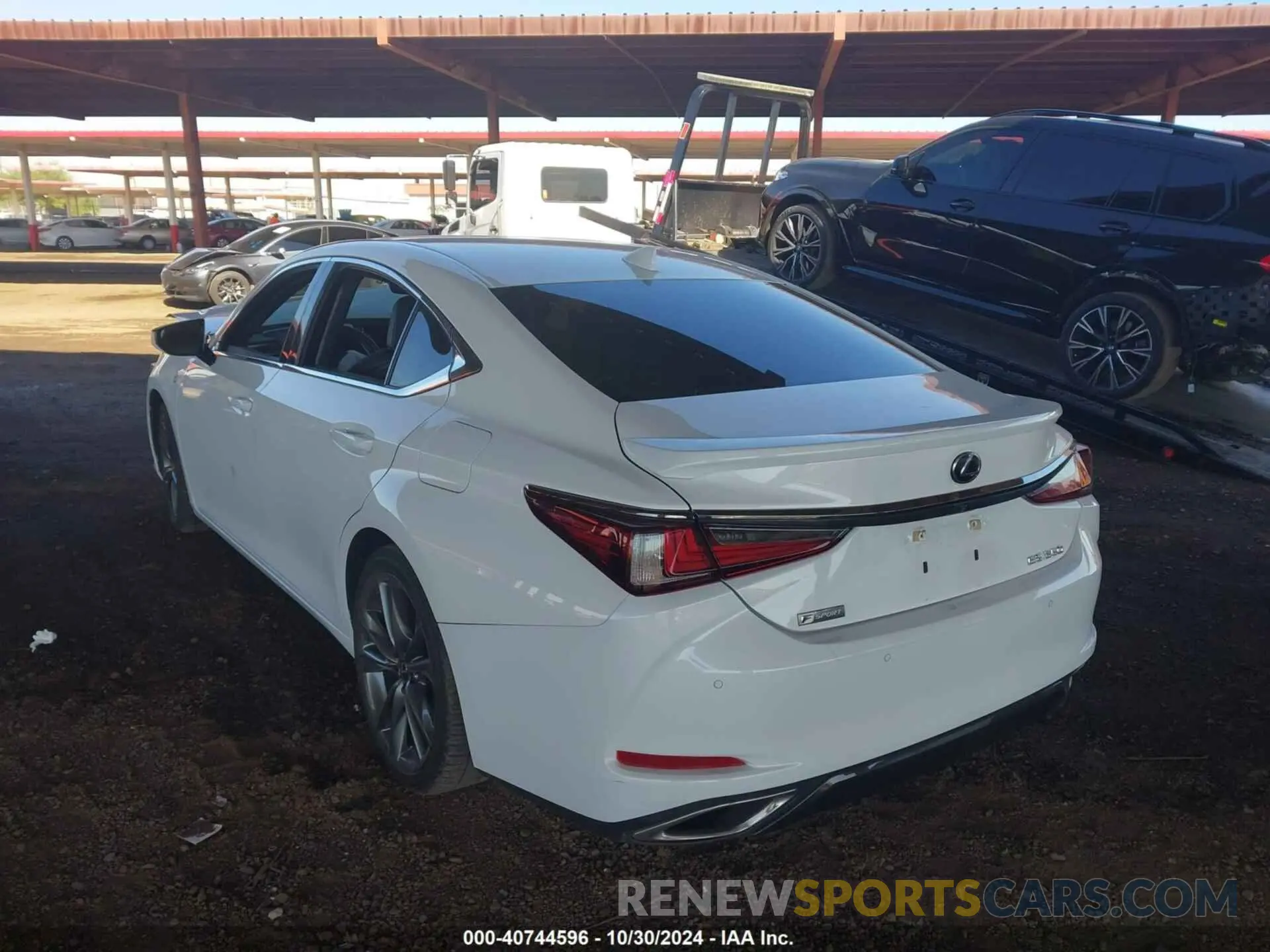 3 fotografías del automóvil dañado 58ABZ1B18KU048985 LEXUS ES 350 2019