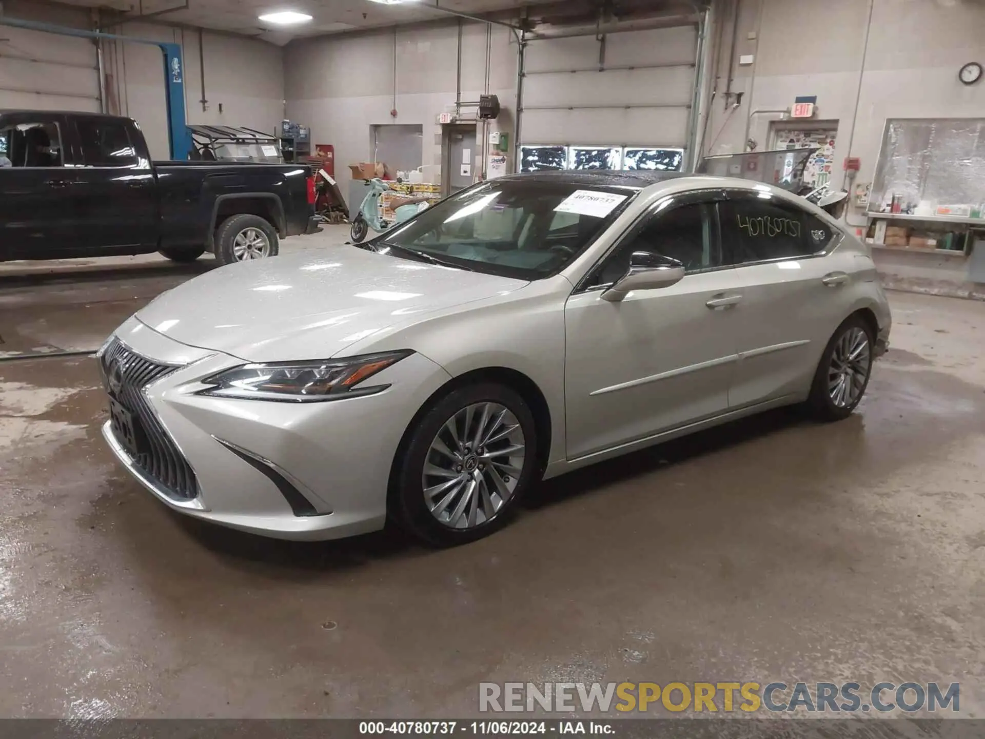 2 fotografías del automóvil dañado 58ABZ1B19KU006308 LEXUS ES 350 2019