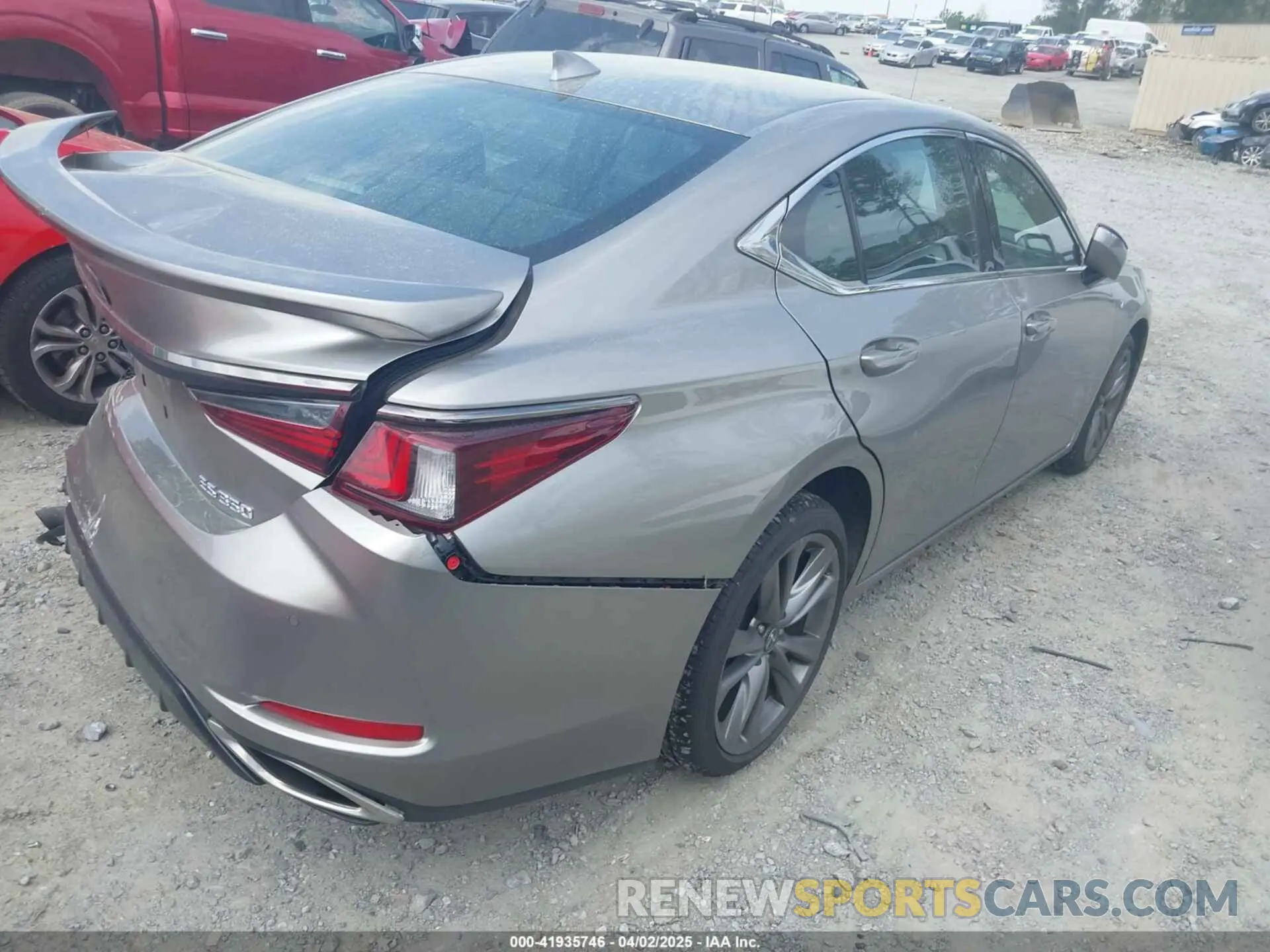 4 fotografías del automóvil dañado 58ABZ1B19KU023027 LEXUS ES 350 2019
