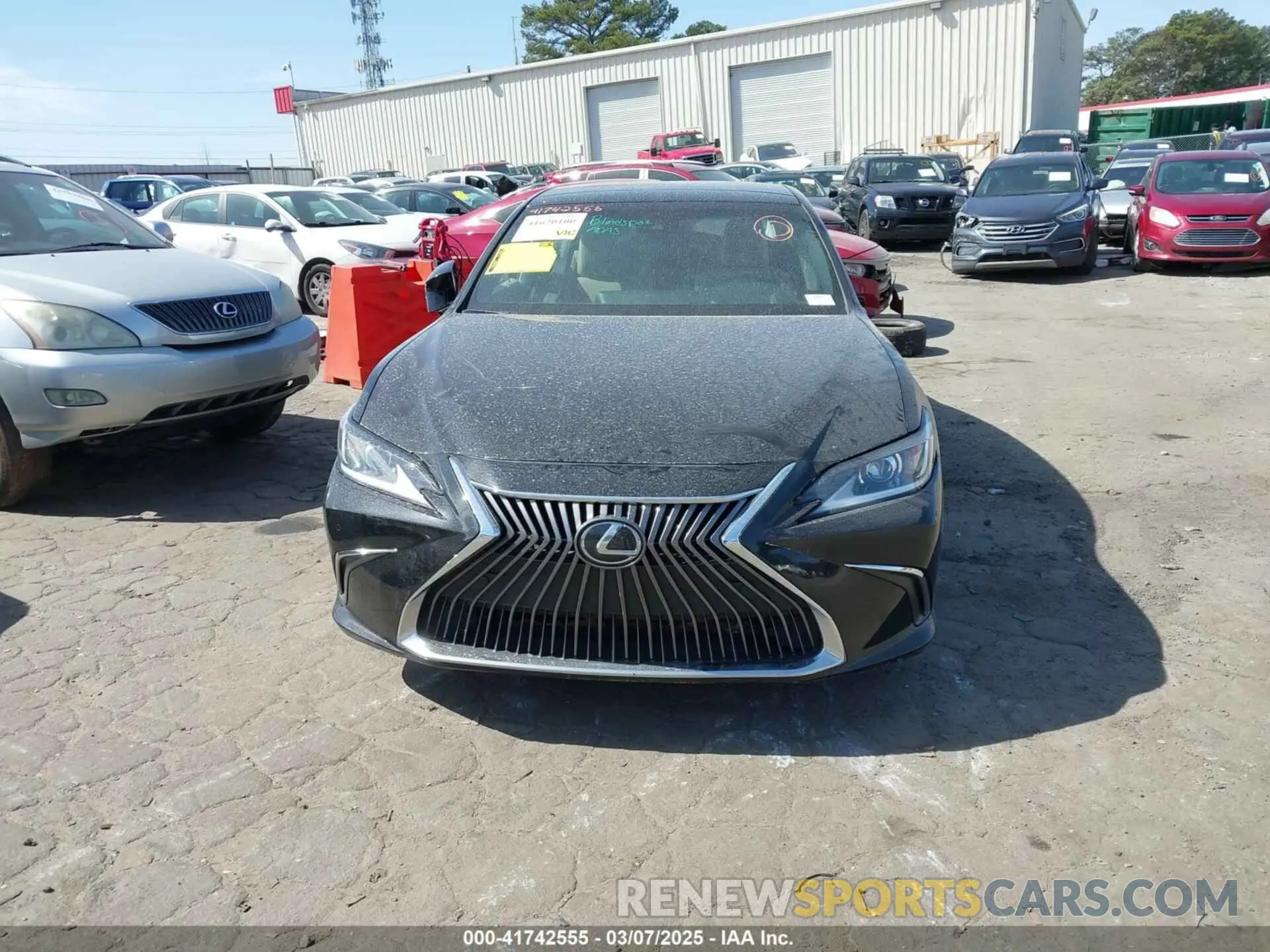 12 fotografías del automóvil dañado 58ABZ1B19KU026736 LEXUS ES 350 2019