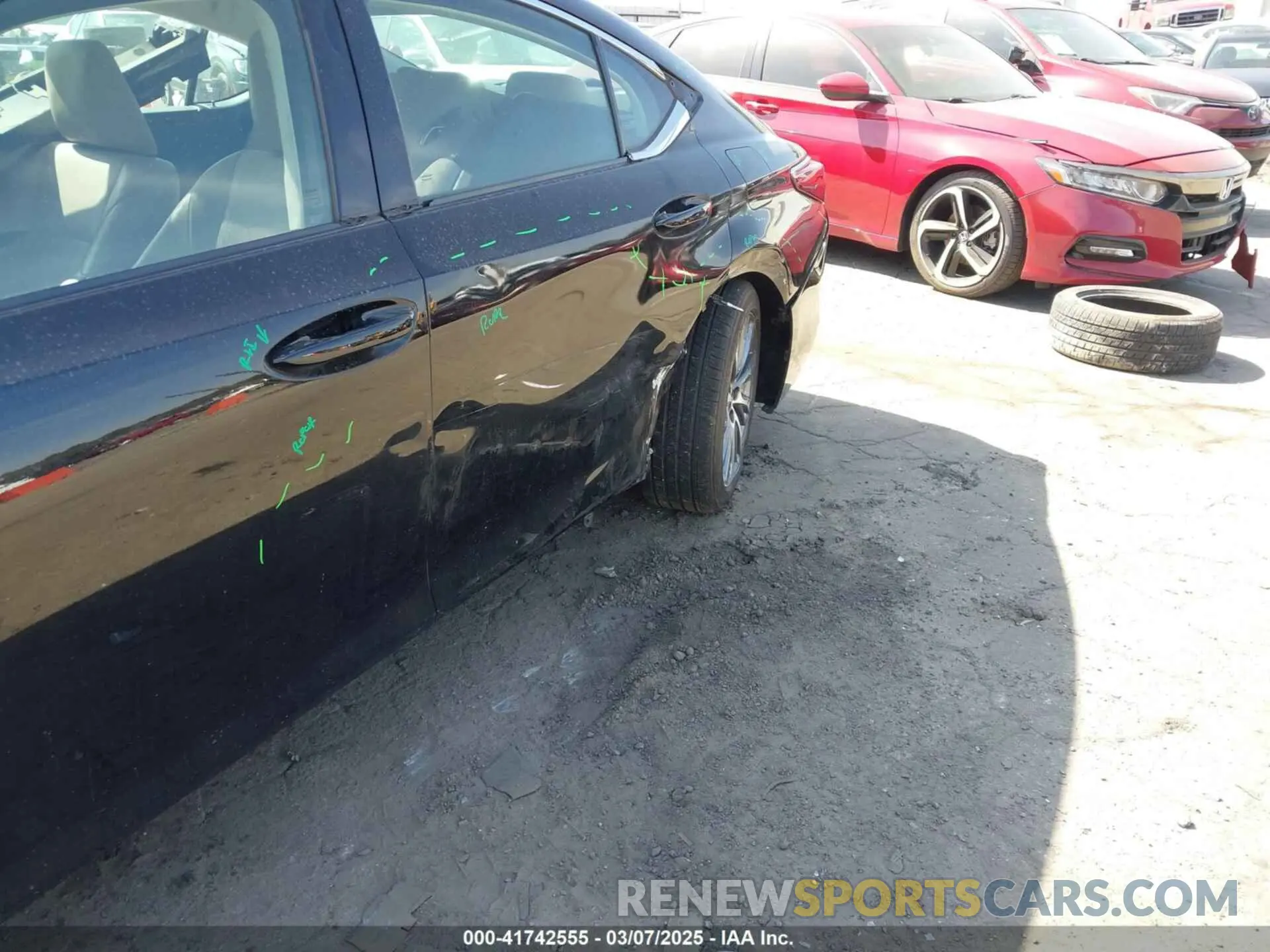 18 fotografías del automóvil dañado 58ABZ1B19KU026736 LEXUS ES 350 2019