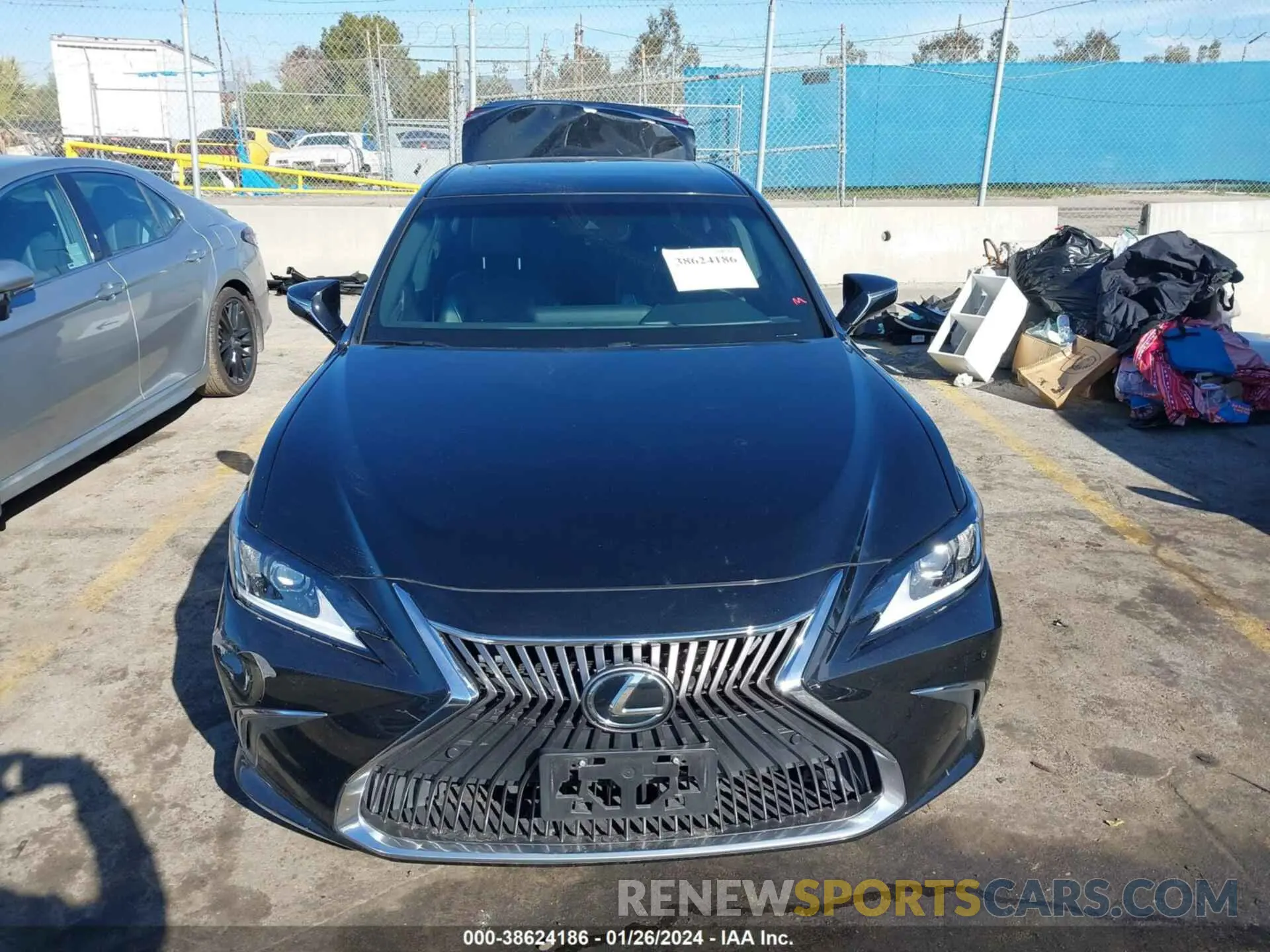 12 fotografías del automóvil dañado 58ABZ1B19KU049966 LEXUS ES 350 2019