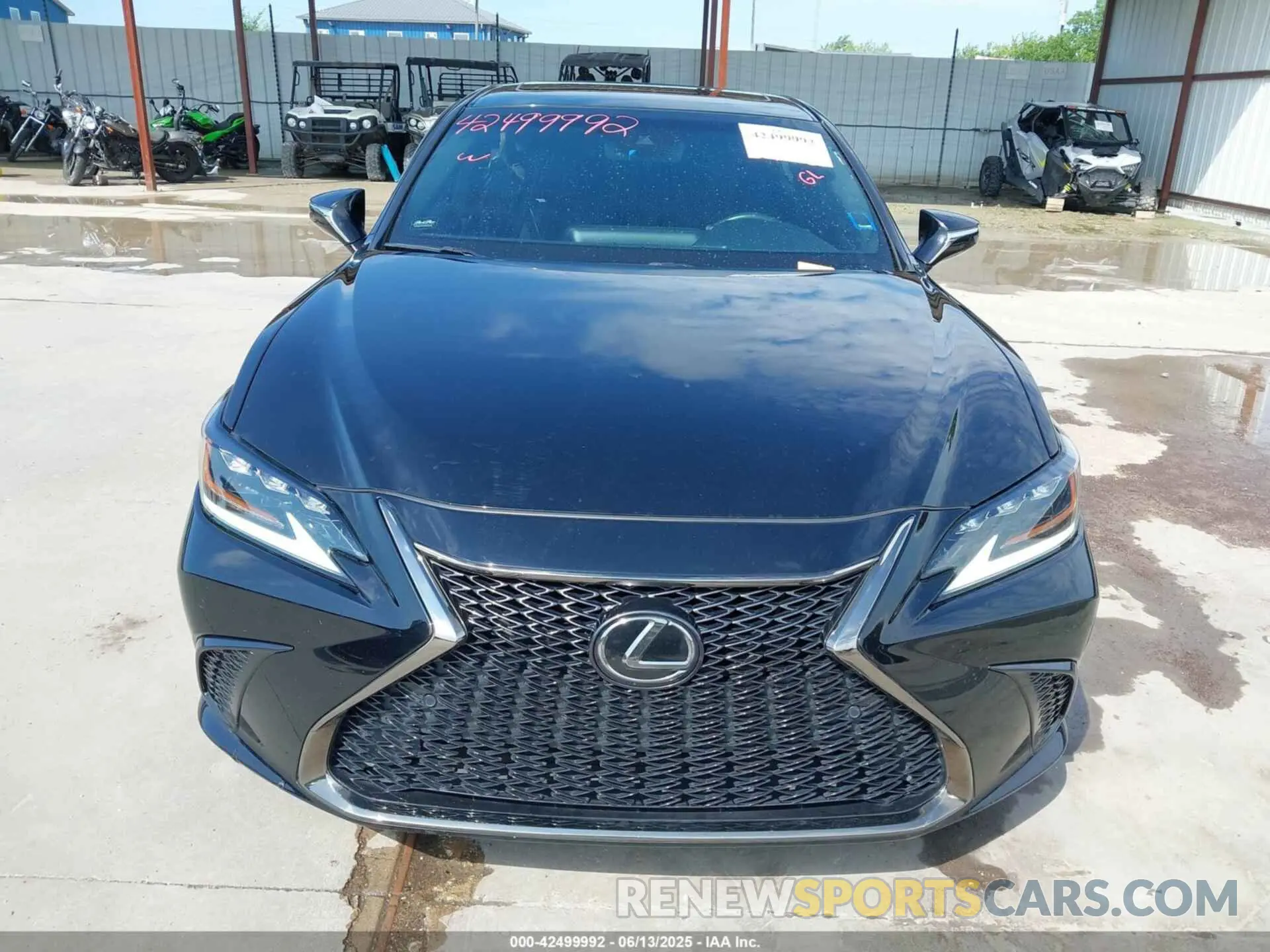 12 fotografías del automóvil dañado 58ABZ1B1XKU003434 LEXUS ES 350 2019