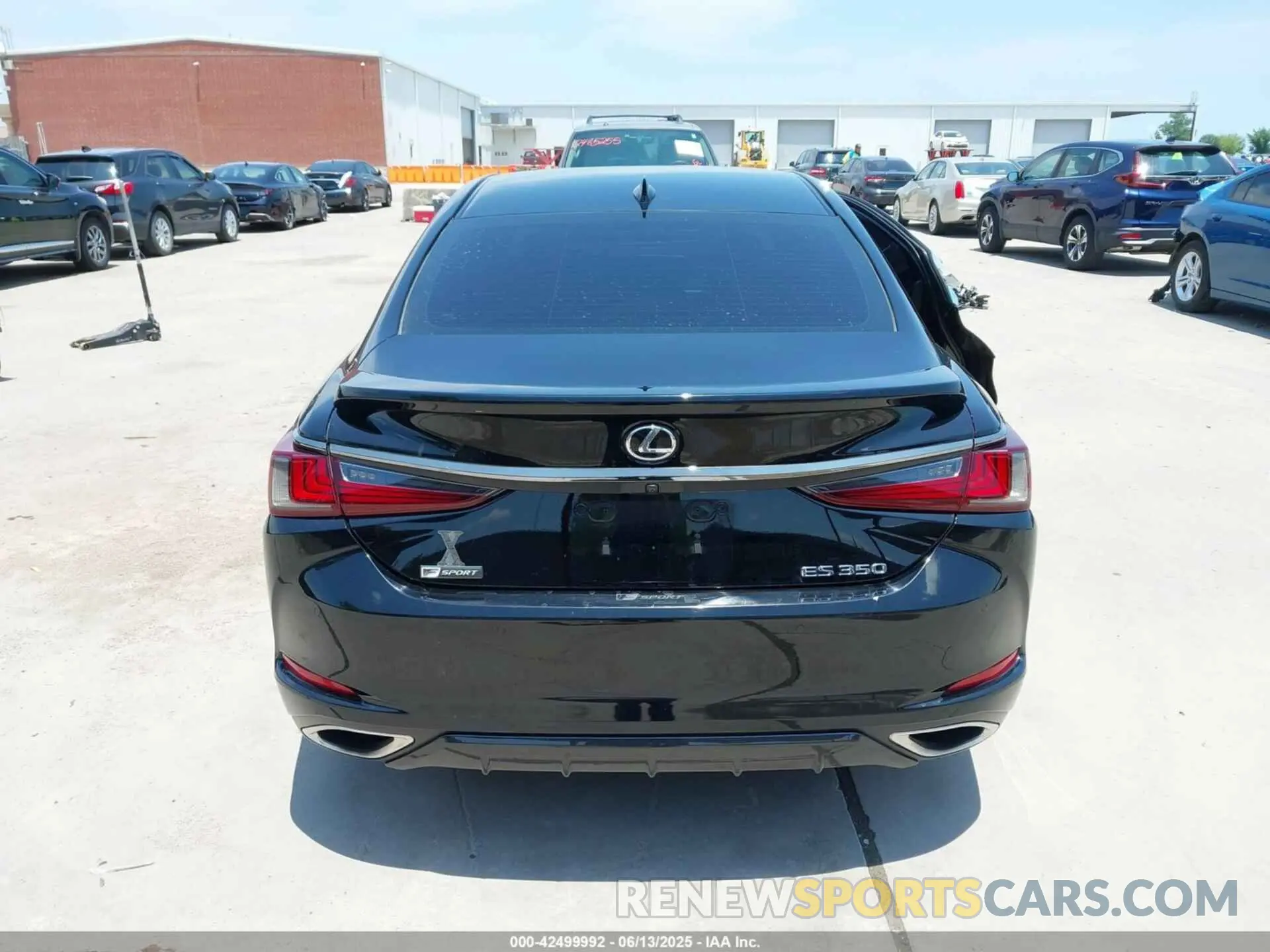 16 fotografías del automóvil dañado 58ABZ1B1XKU003434 LEXUS ES 350 2019