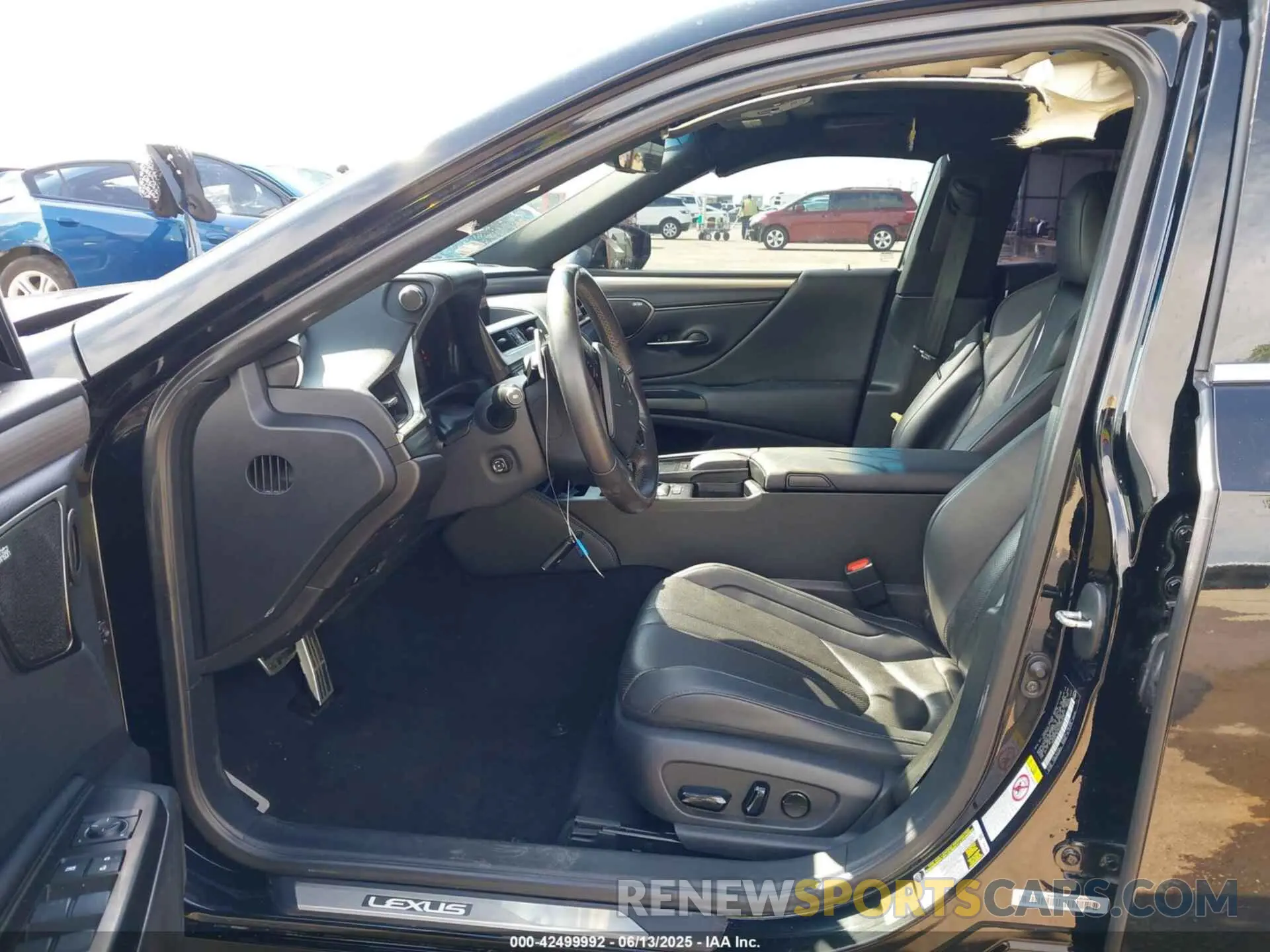 5 fotografías del automóvil dañado 58ABZ1B1XKU003434 LEXUS ES 350 2019