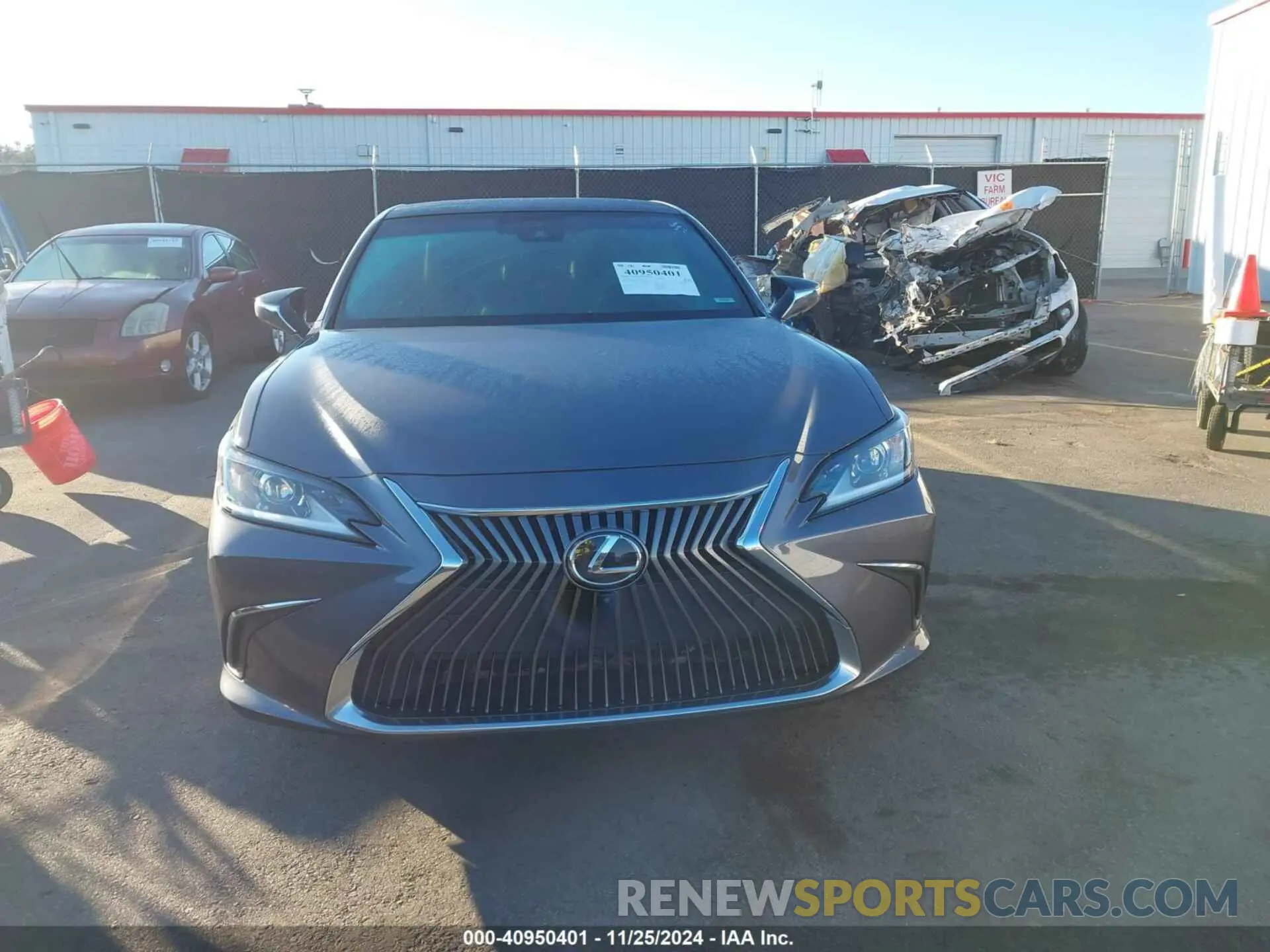 12 fotografías del automóvil dañado 58ABZ1B1XKU045098 LEXUS ES 350 2019