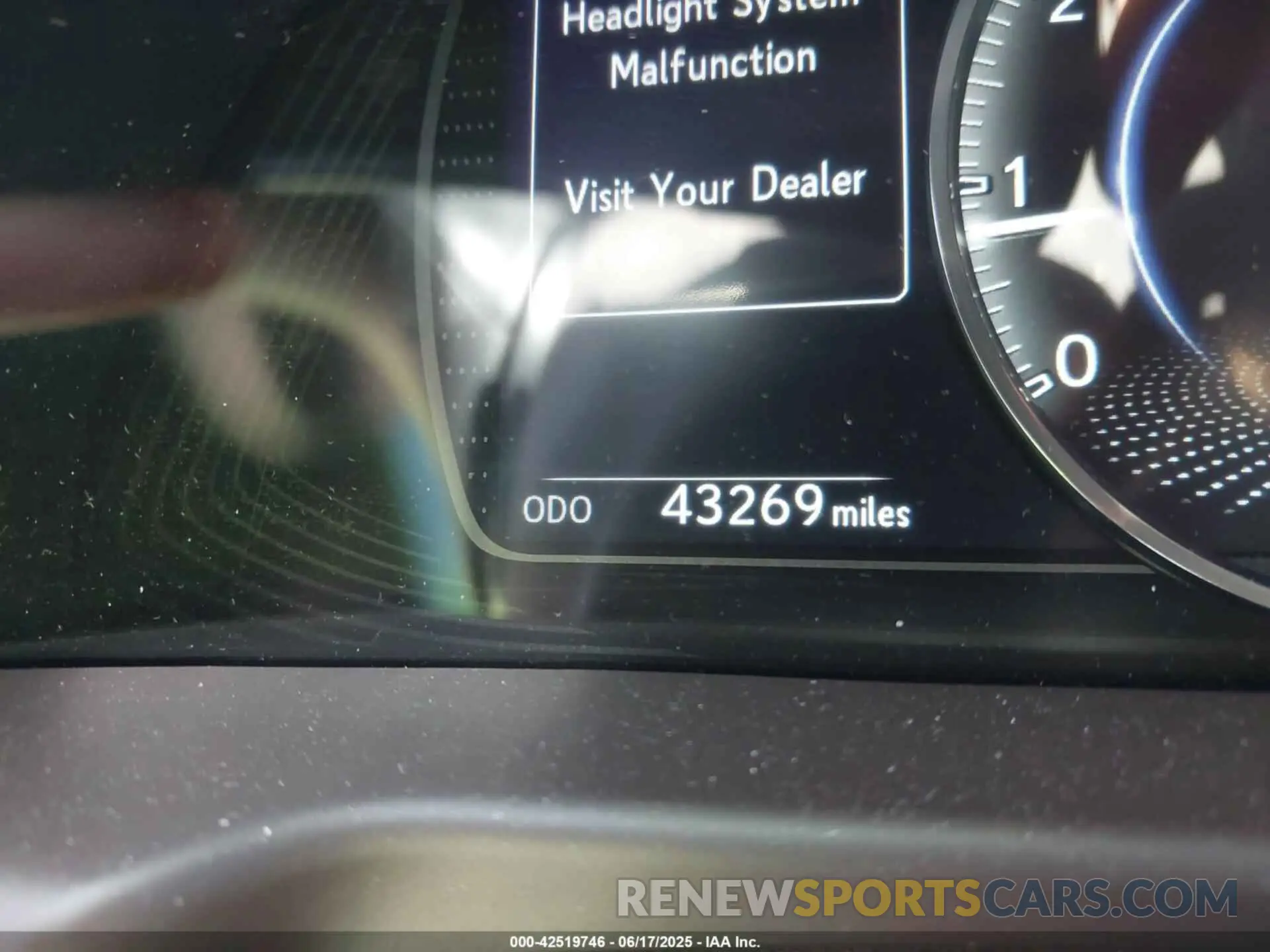 15 fotografías del automóvil dañado JTHBZ1B11K2004347 LEXUS ES 350 2019