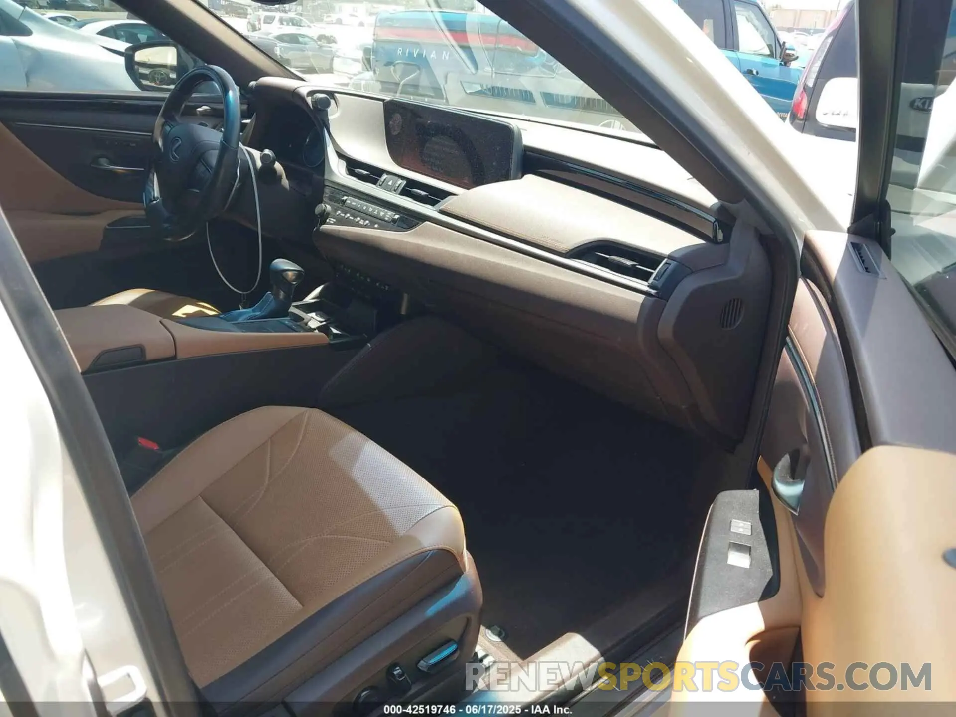 5 fotografías del automóvil dañado JTHBZ1B11K2004347 LEXUS ES 350 2019