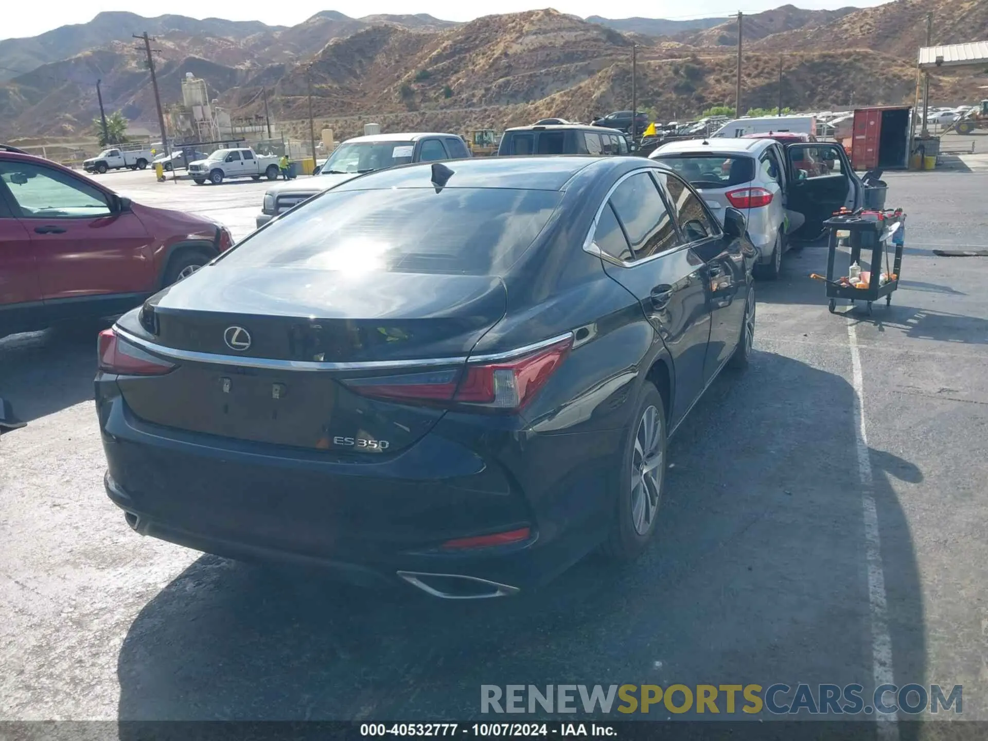 4 fotografías del automóvil dañado 58ACZ1B18LU062701 LEXUS ES 350 2020