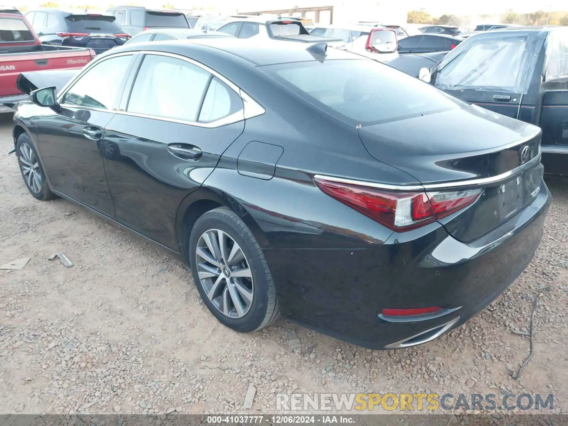 3 fotografías del automóvil dañado 58ADZ1B10LU079352 LEXUS ES 350 2020